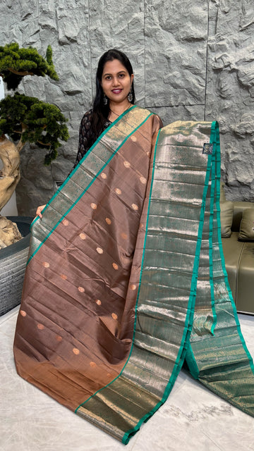 Handloom kanchi pattu chickoo