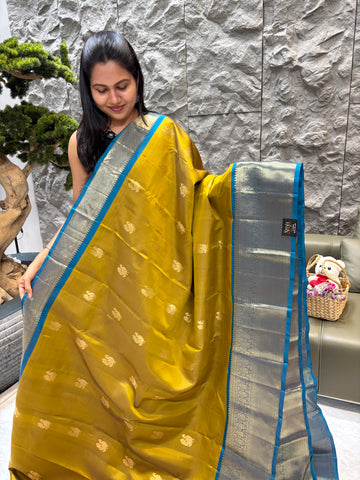 Kanchi pattu mehindi-ramablue