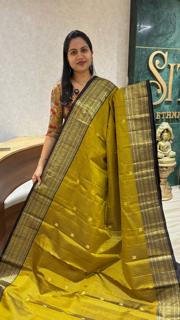 Handloom kanchi mehendi