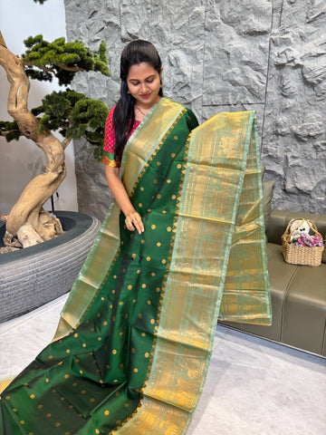 Handloom gadwal bottle green - pista green