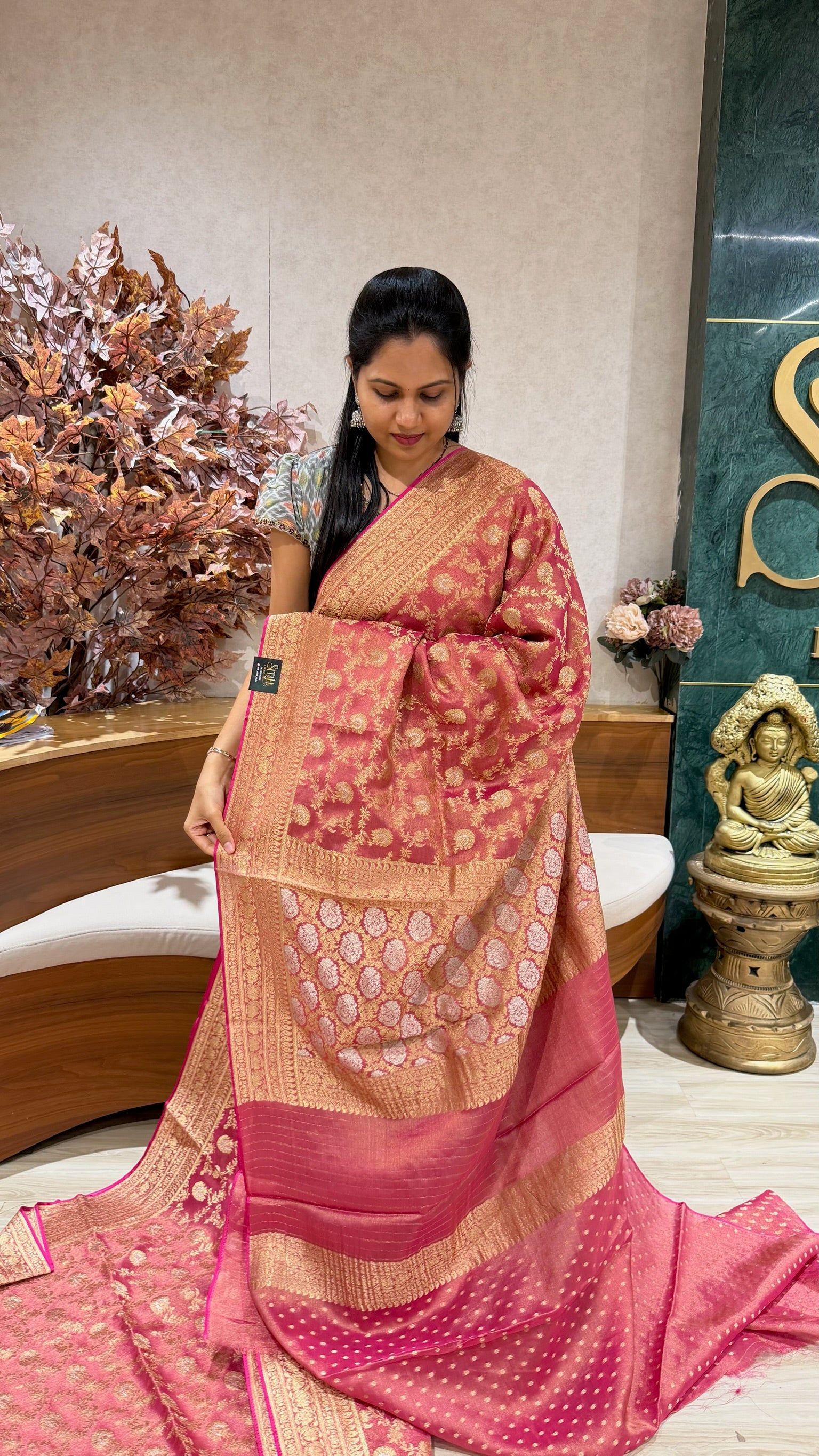 Tissue Banaras all over pink