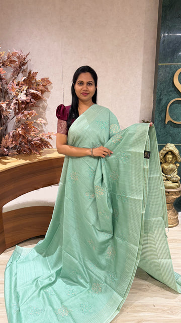 Tussar applique
