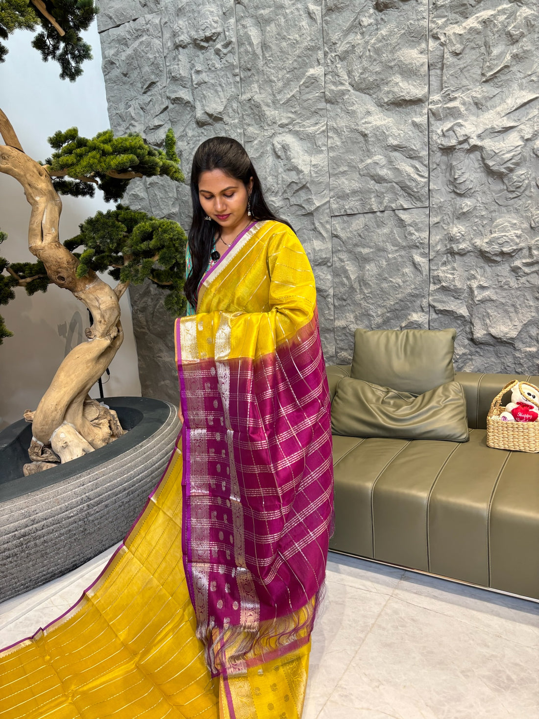 Mangalagiri pattu yellow magenta