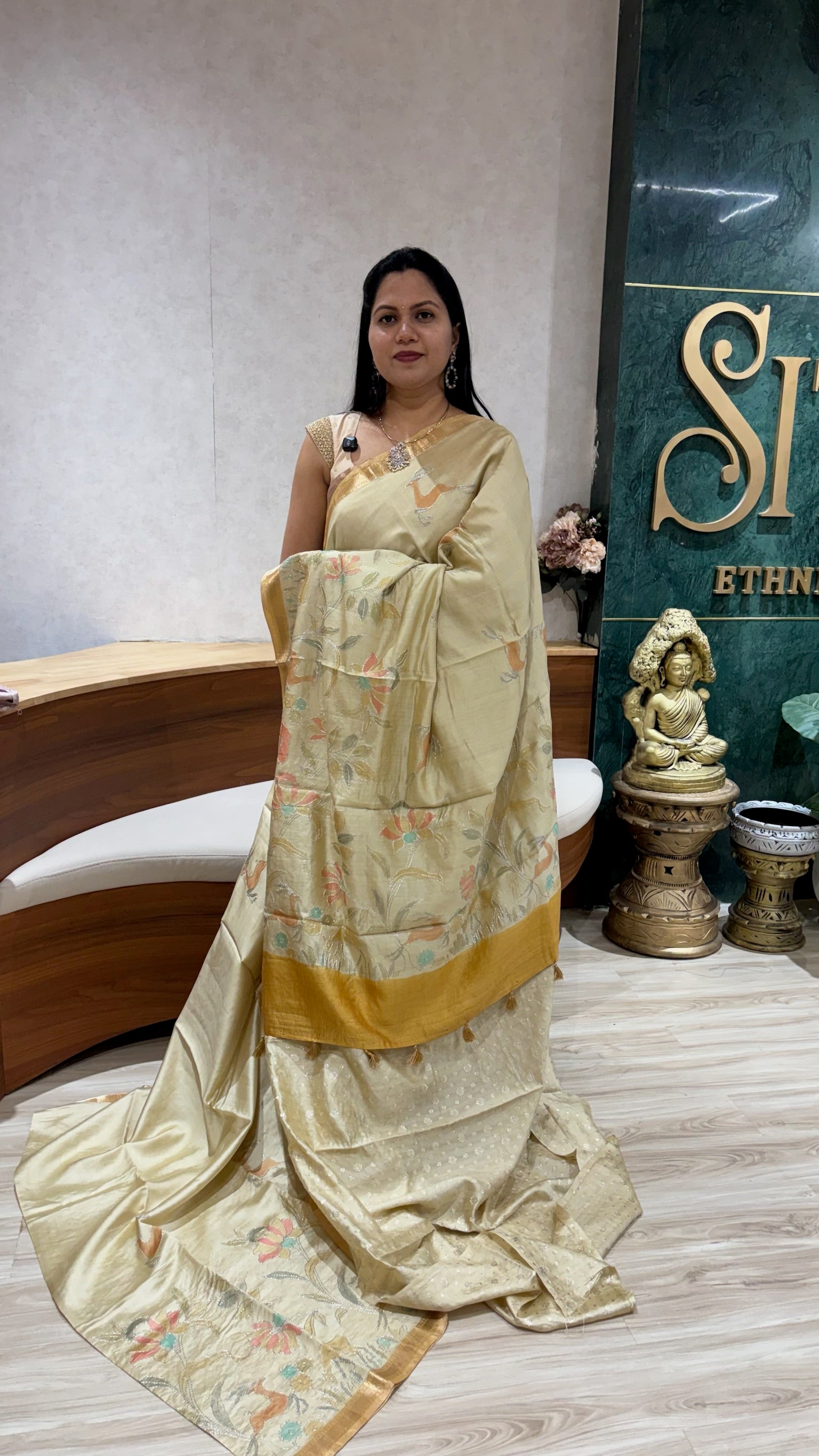 Pure Chinia hand brush embroidery