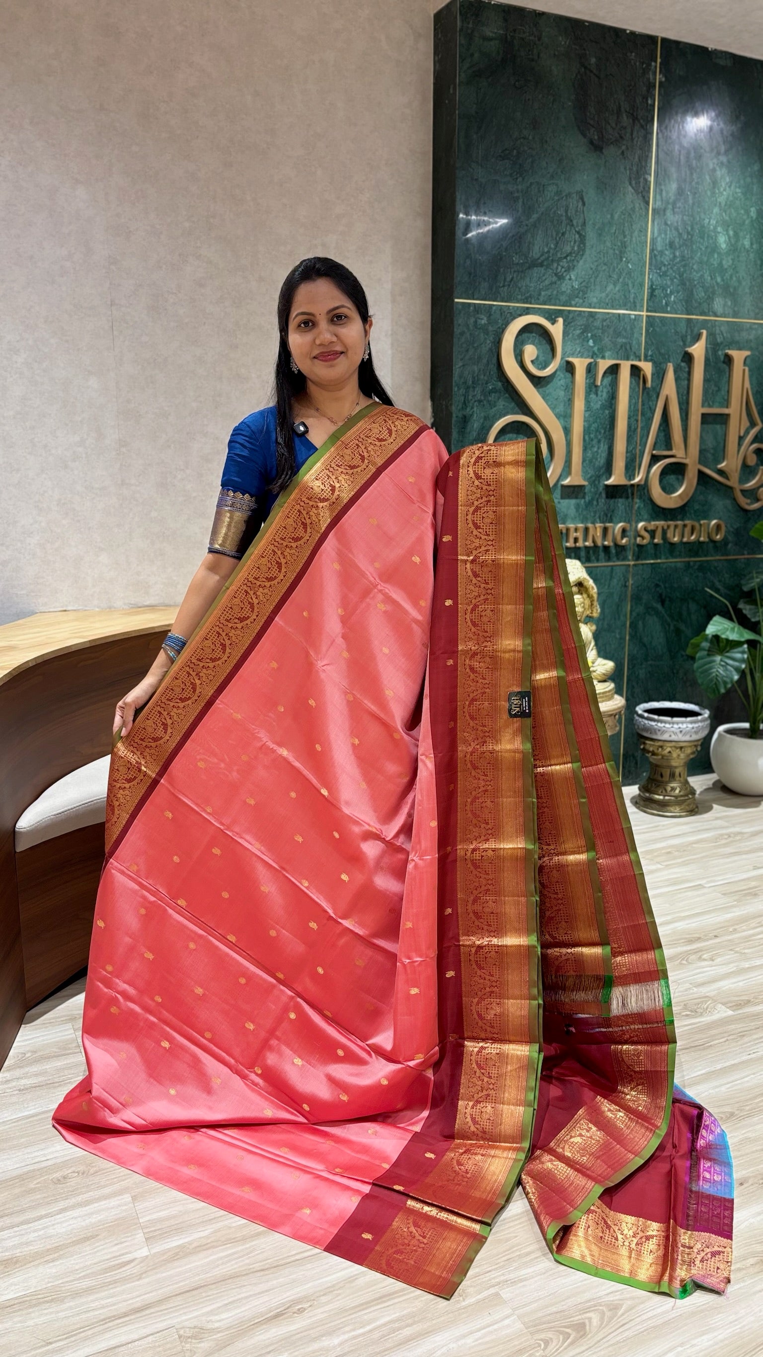 Handloom gadwal pattu