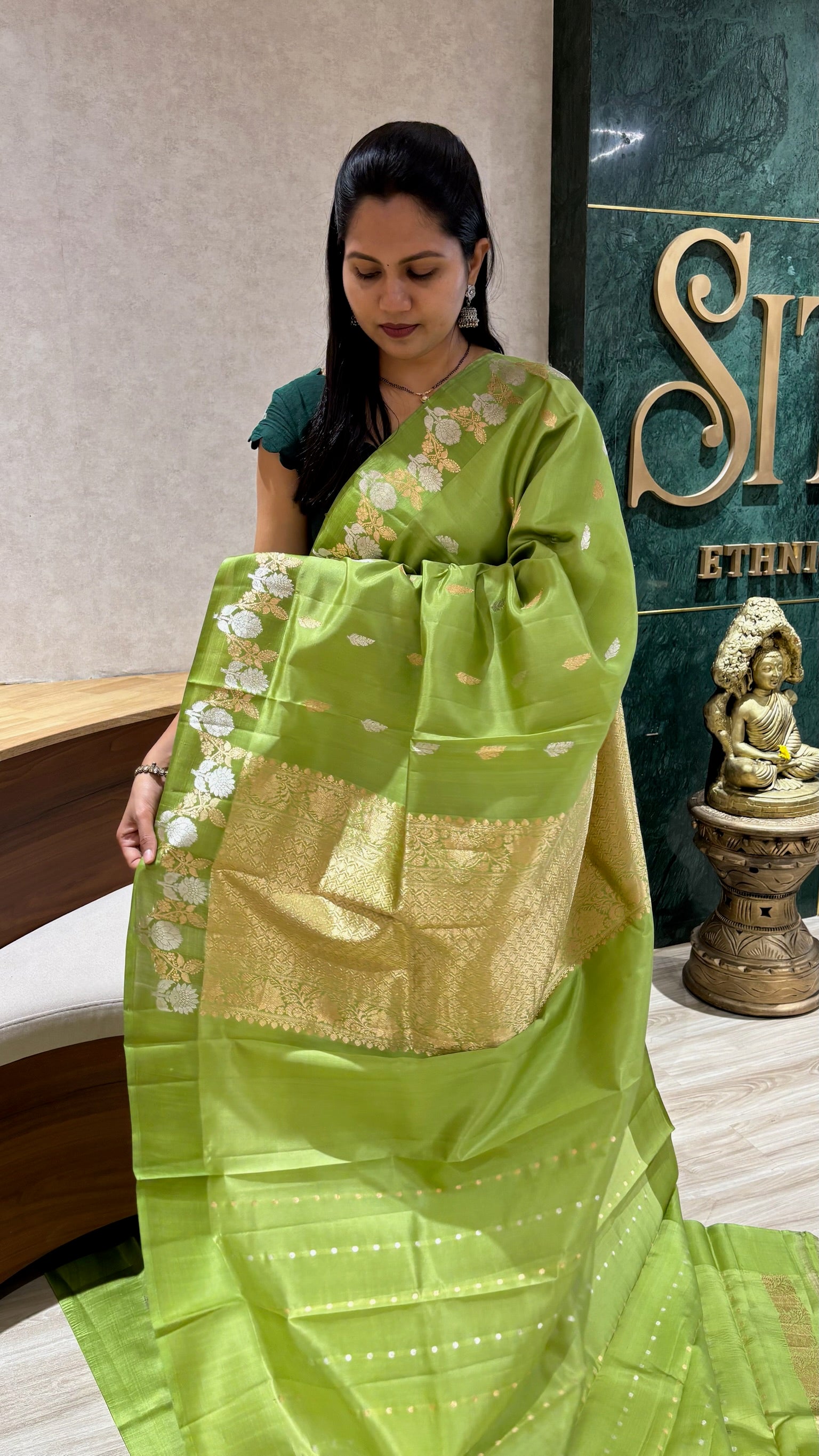 Handloom mango pattu