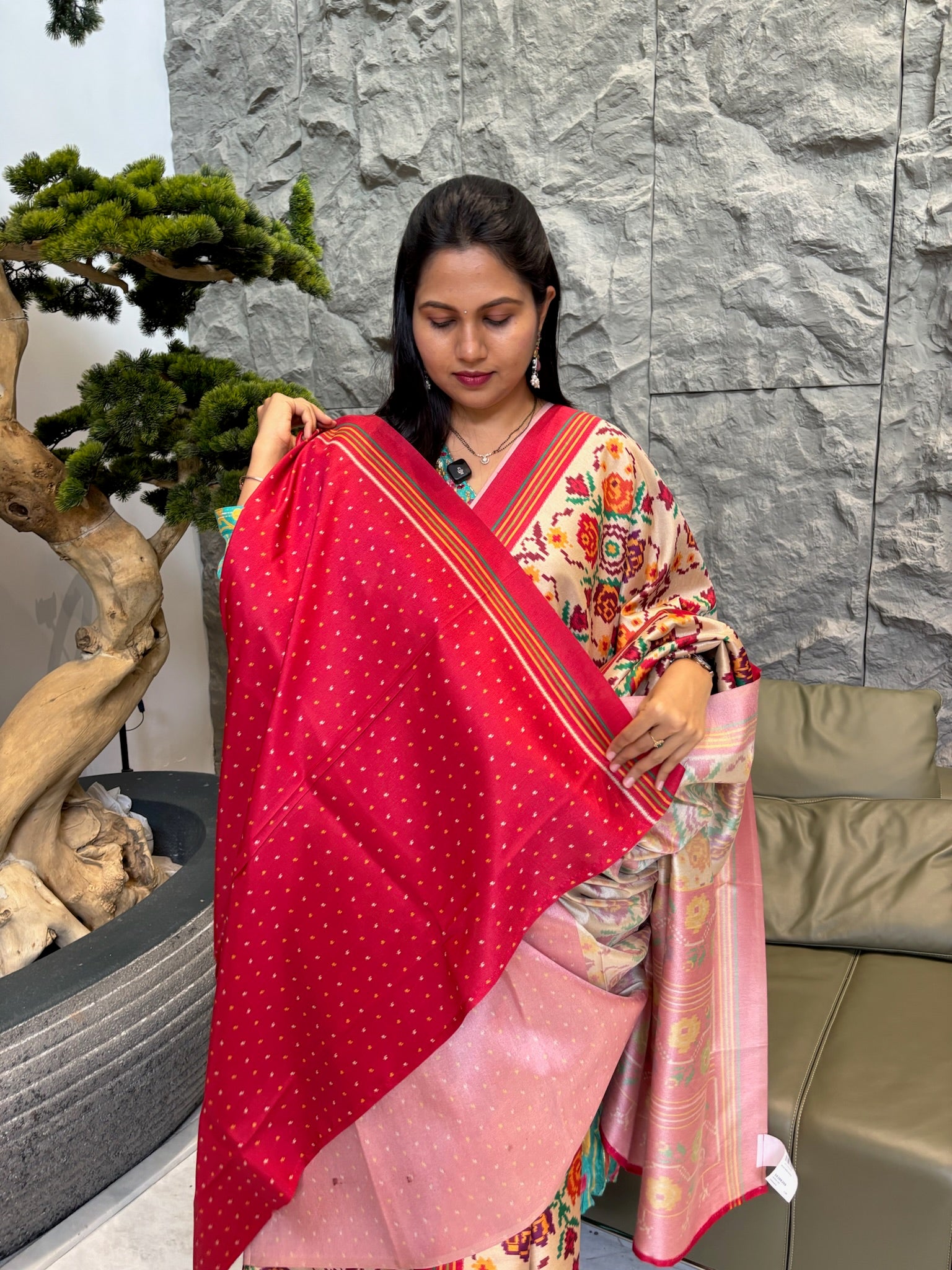 Spun patola cream red