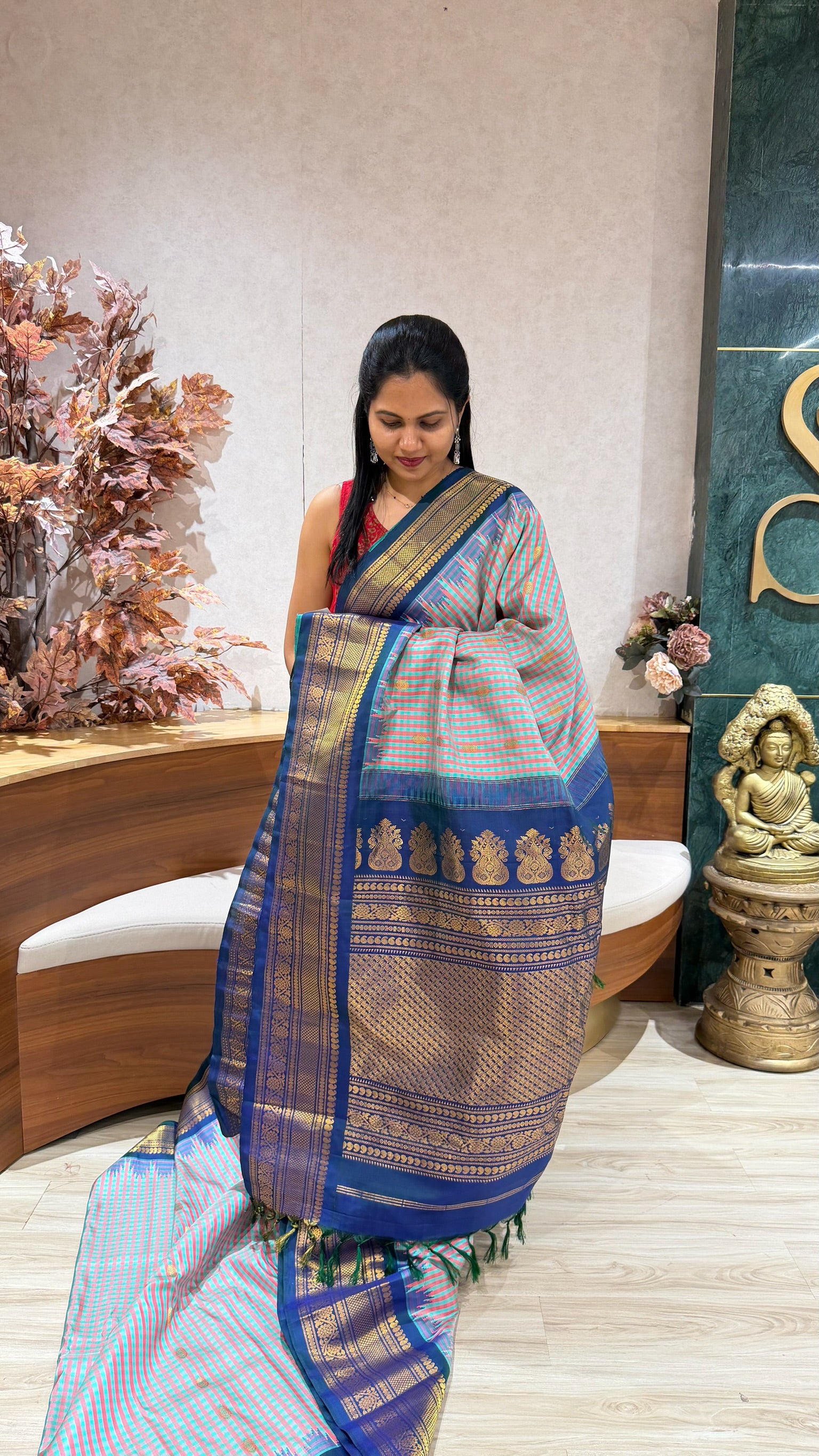 Handloom gadwal pattu