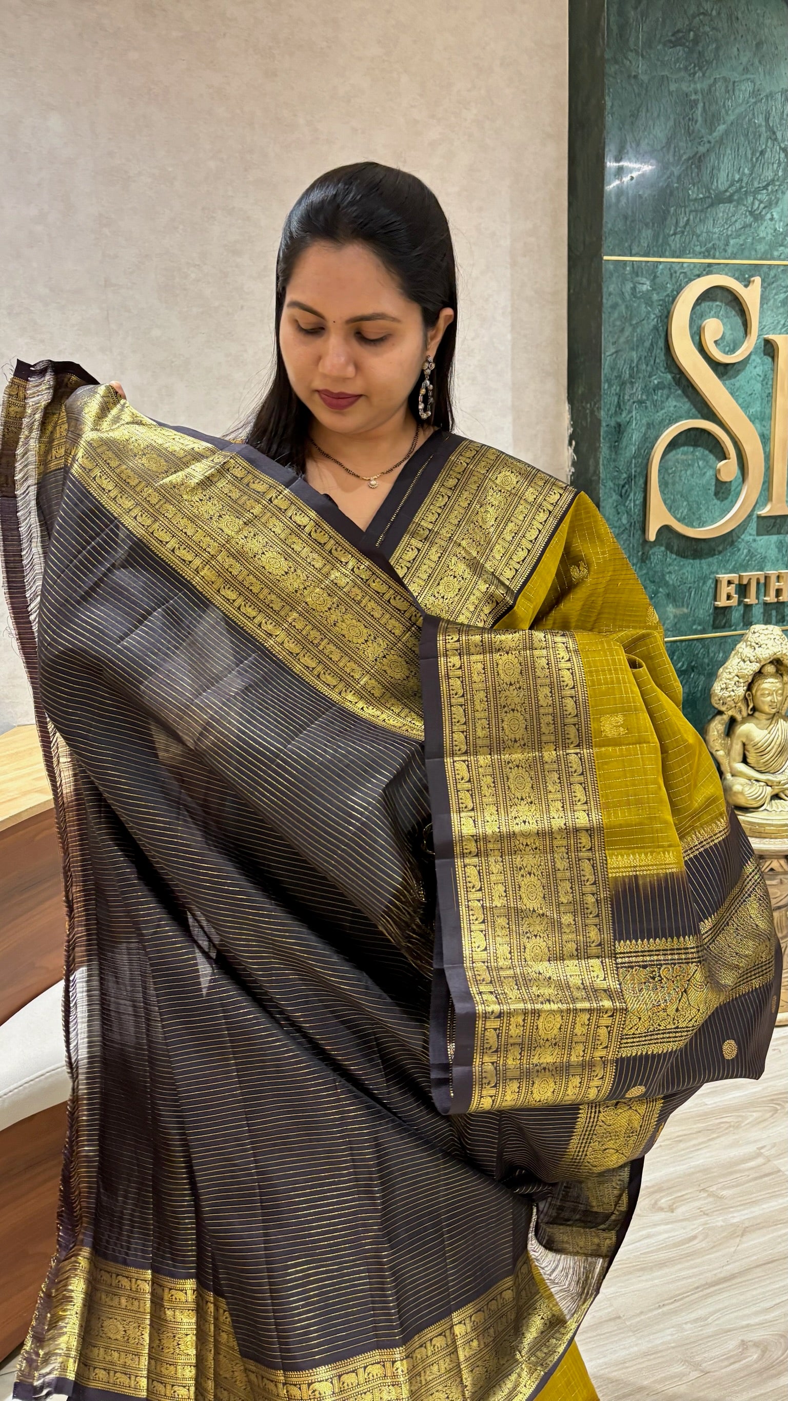 Handloom kanchi mehendi