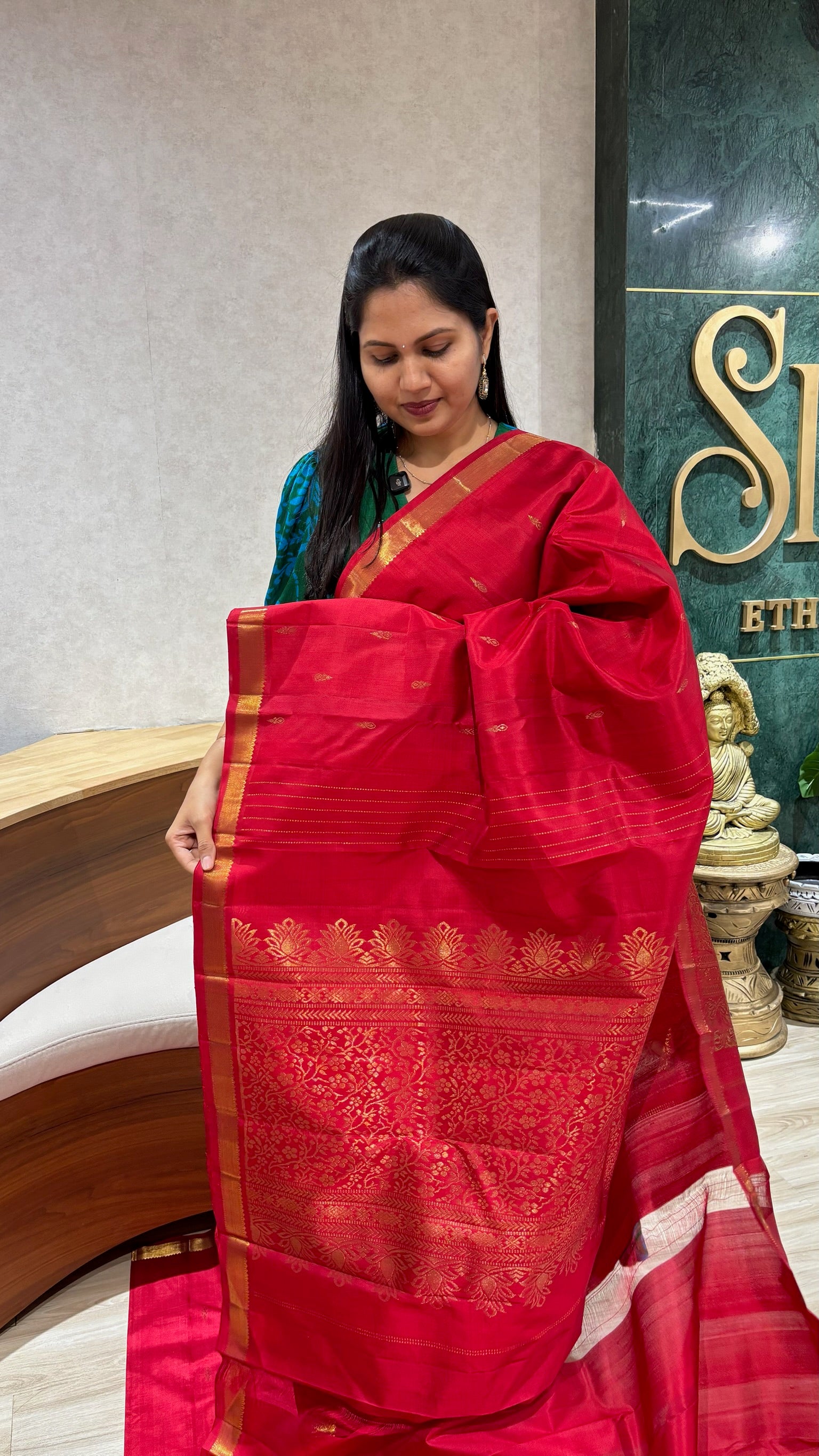 Small border Kanchi pattu