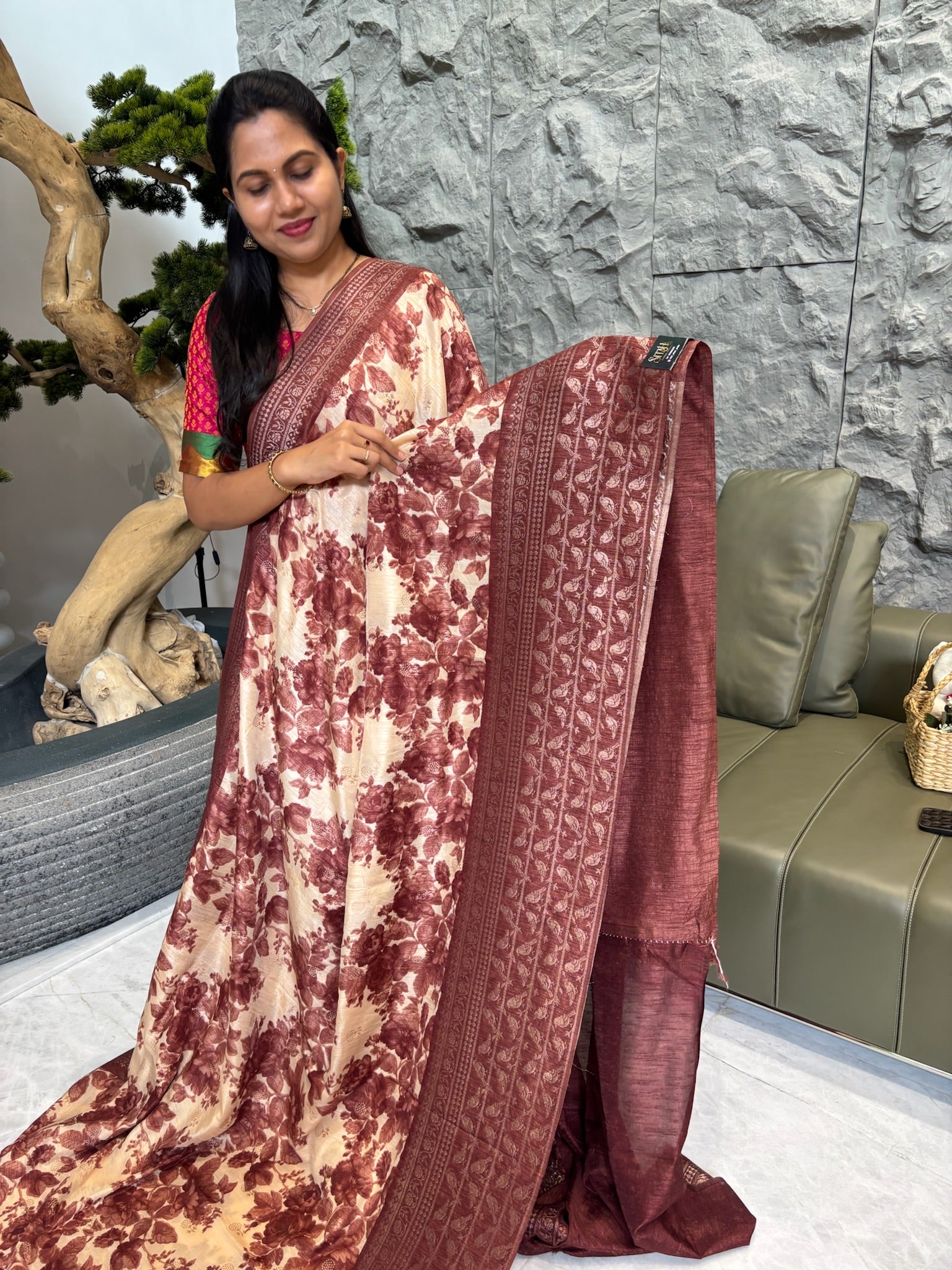 Falling chanderi maroon