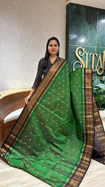 Handloom gadwal pattu