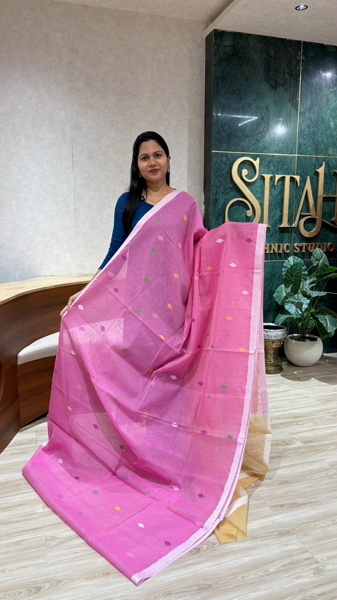 Jhamdani saree pink