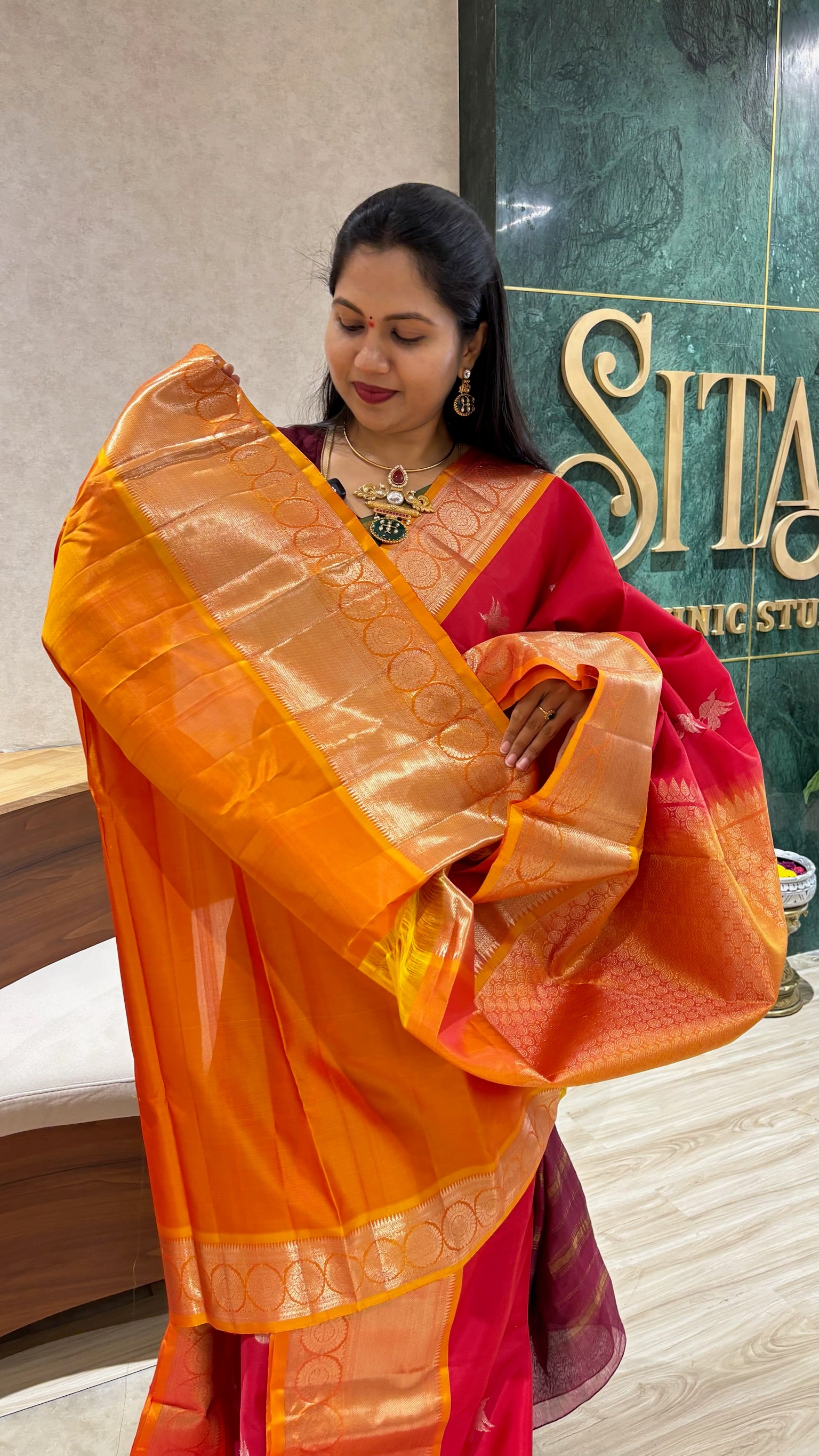 Light weight Handloom kanchi red