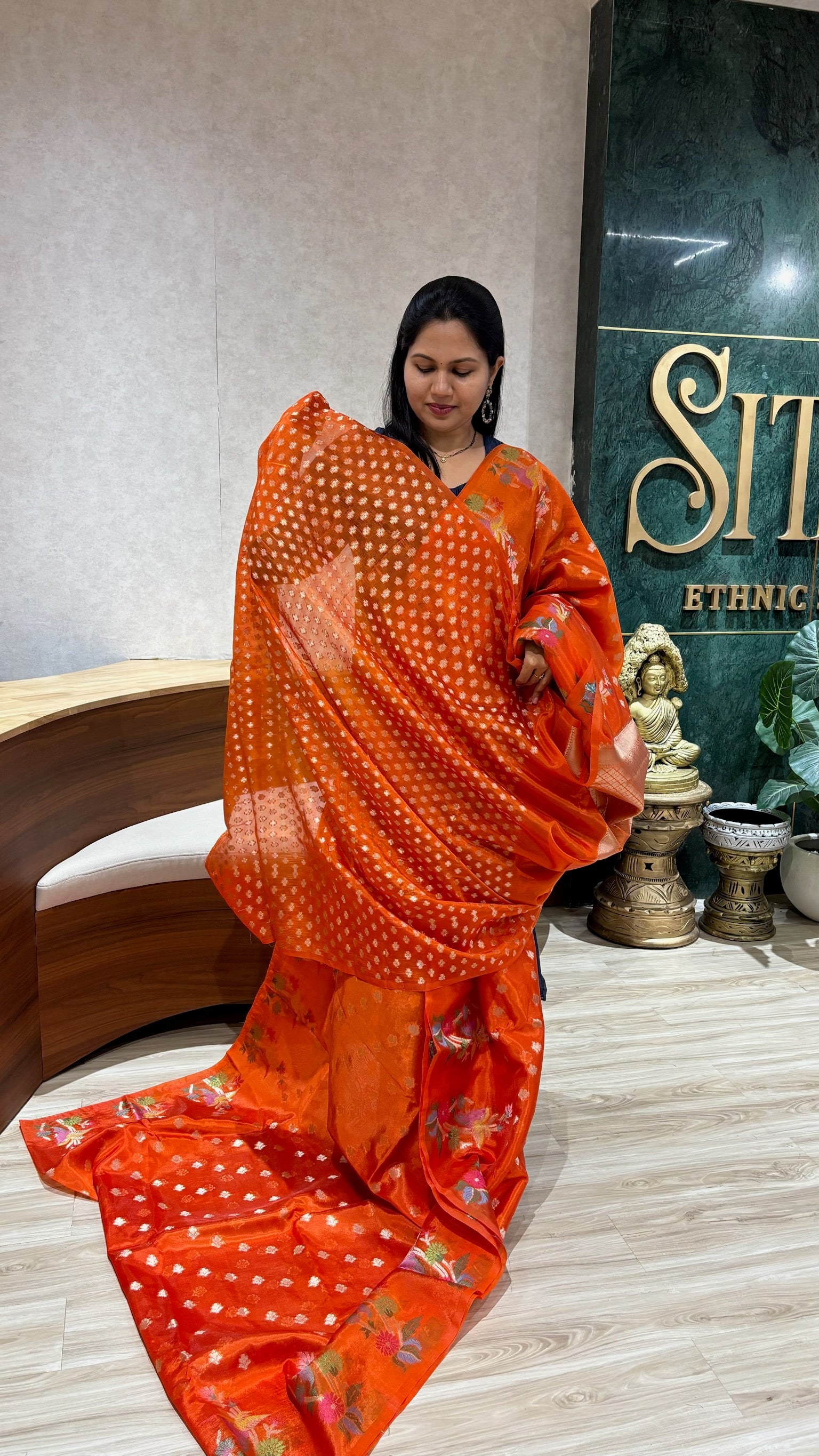 Paper silk buti border orange