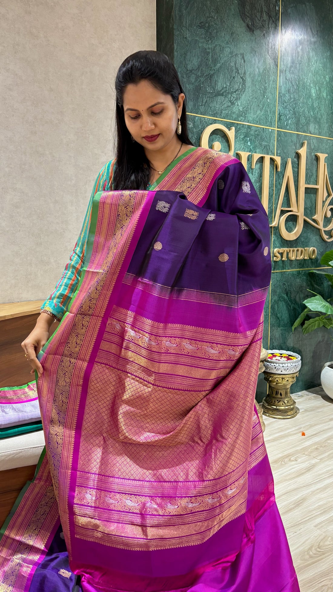 Handloom Gadwal pattu