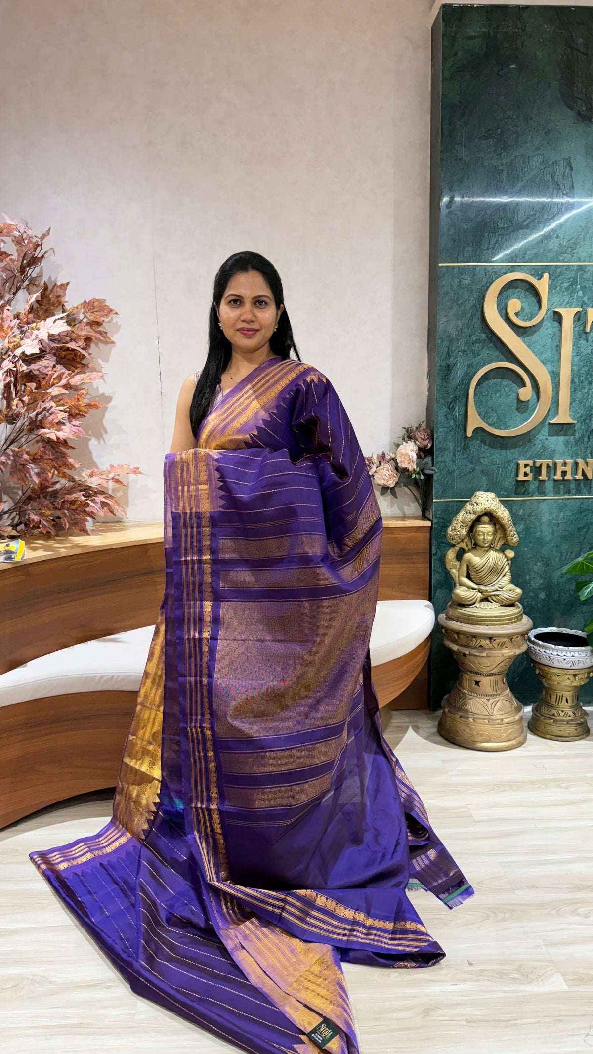 Handloom gadwal tissue border