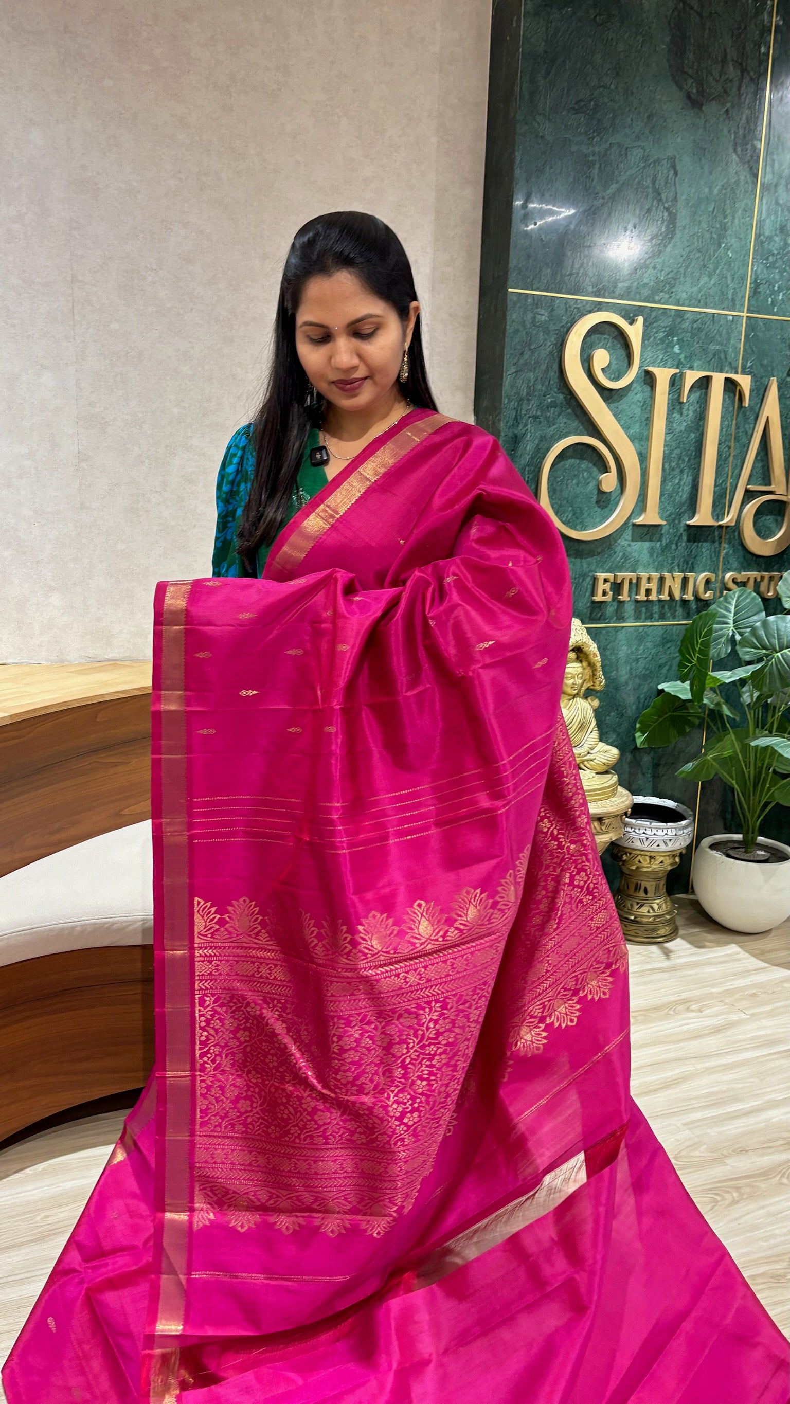 Small border Kanchi pattu