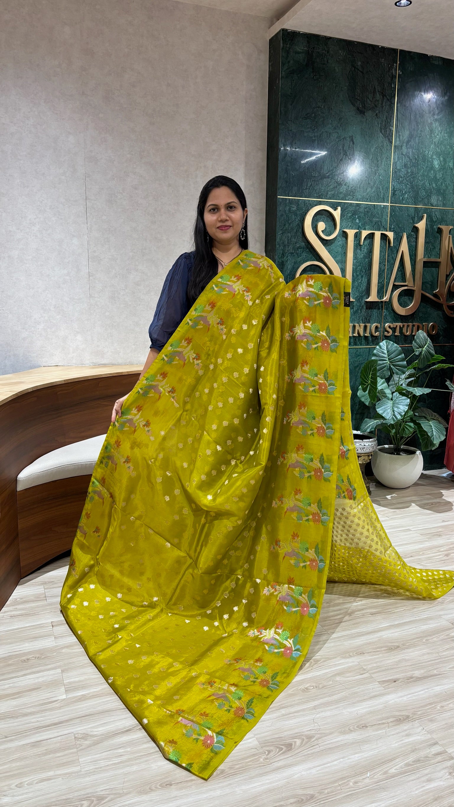 Paper silk buti border