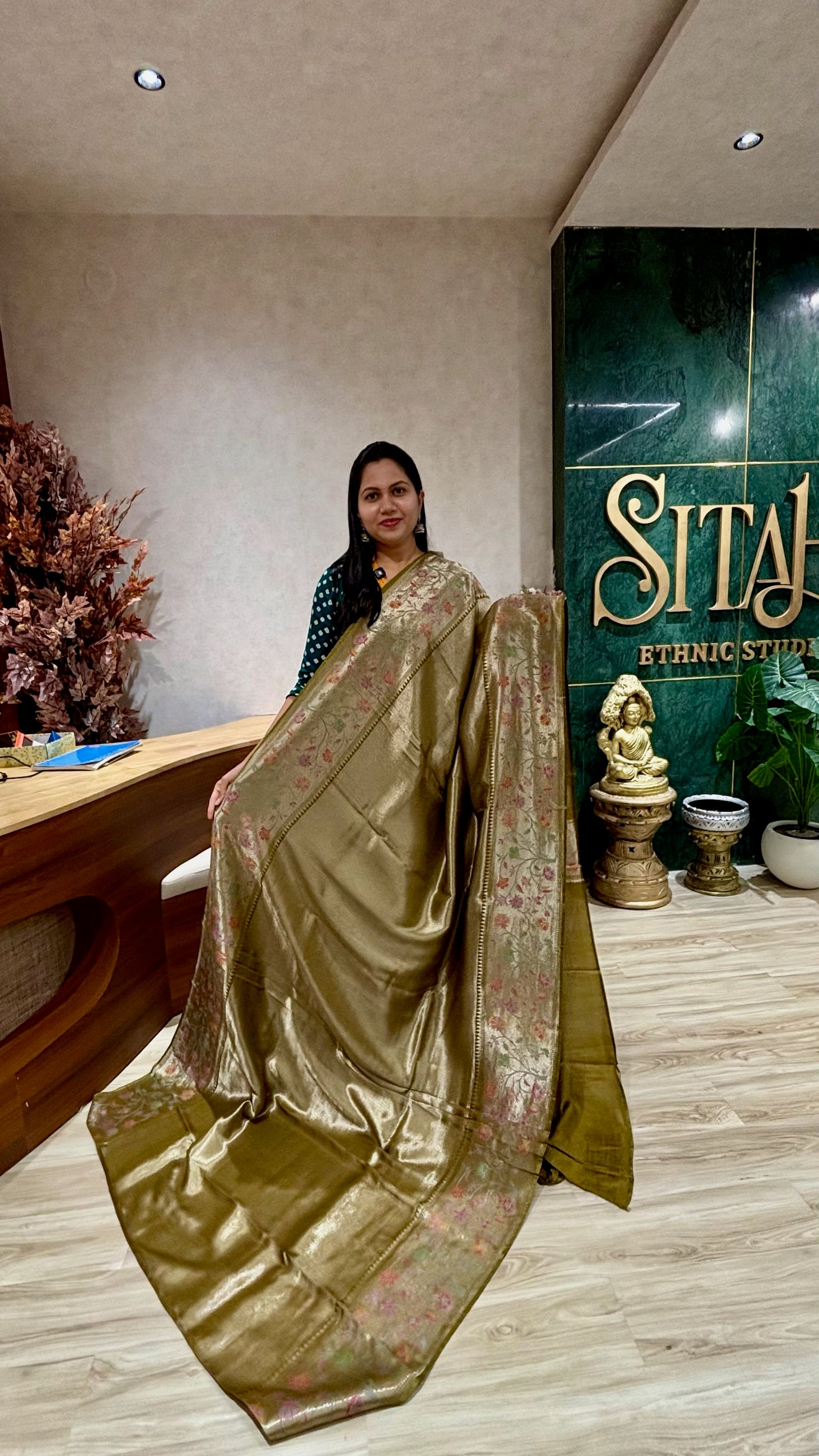 Tissue Banaras floral paithanii