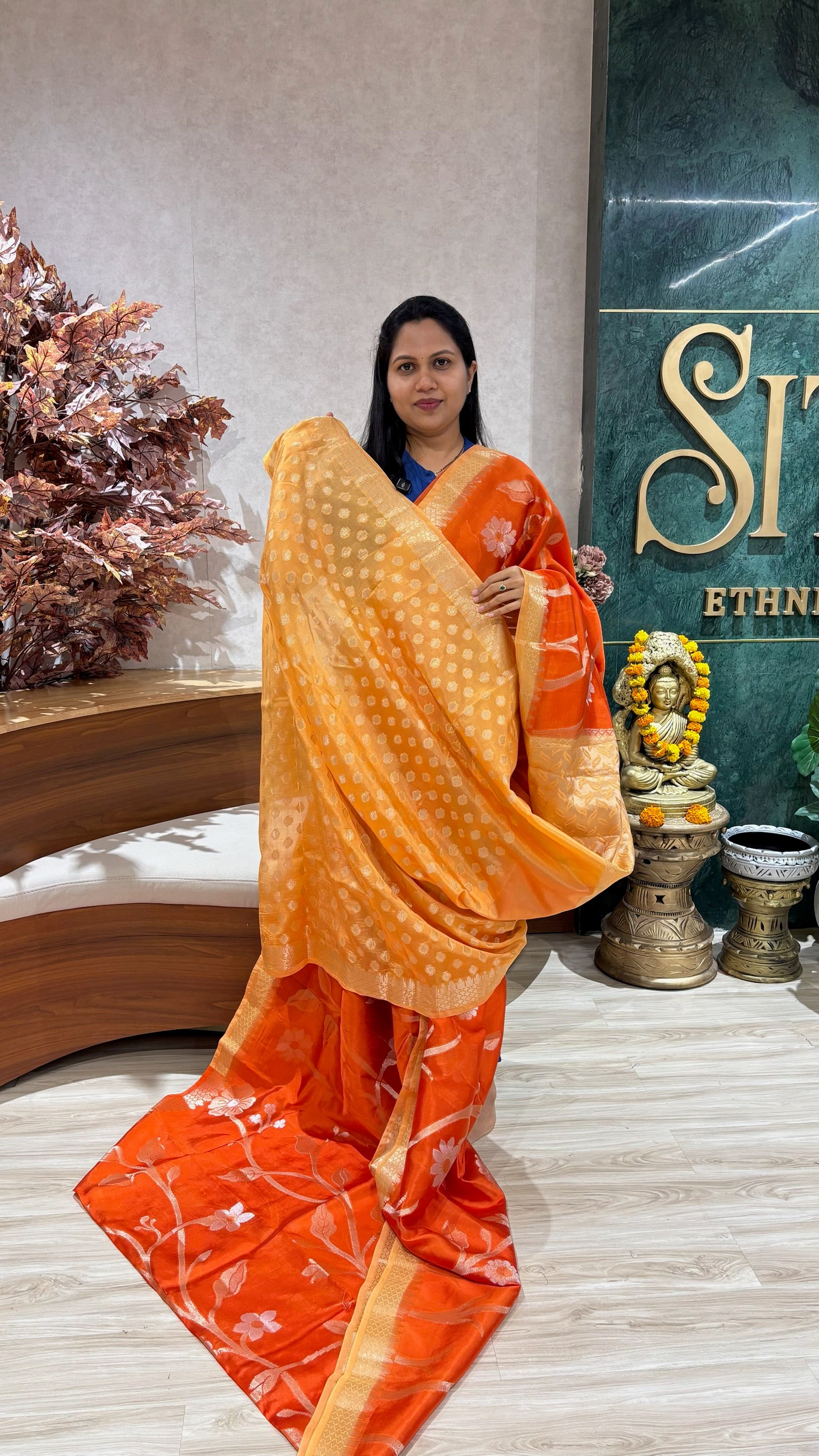 Banaras allover weaving