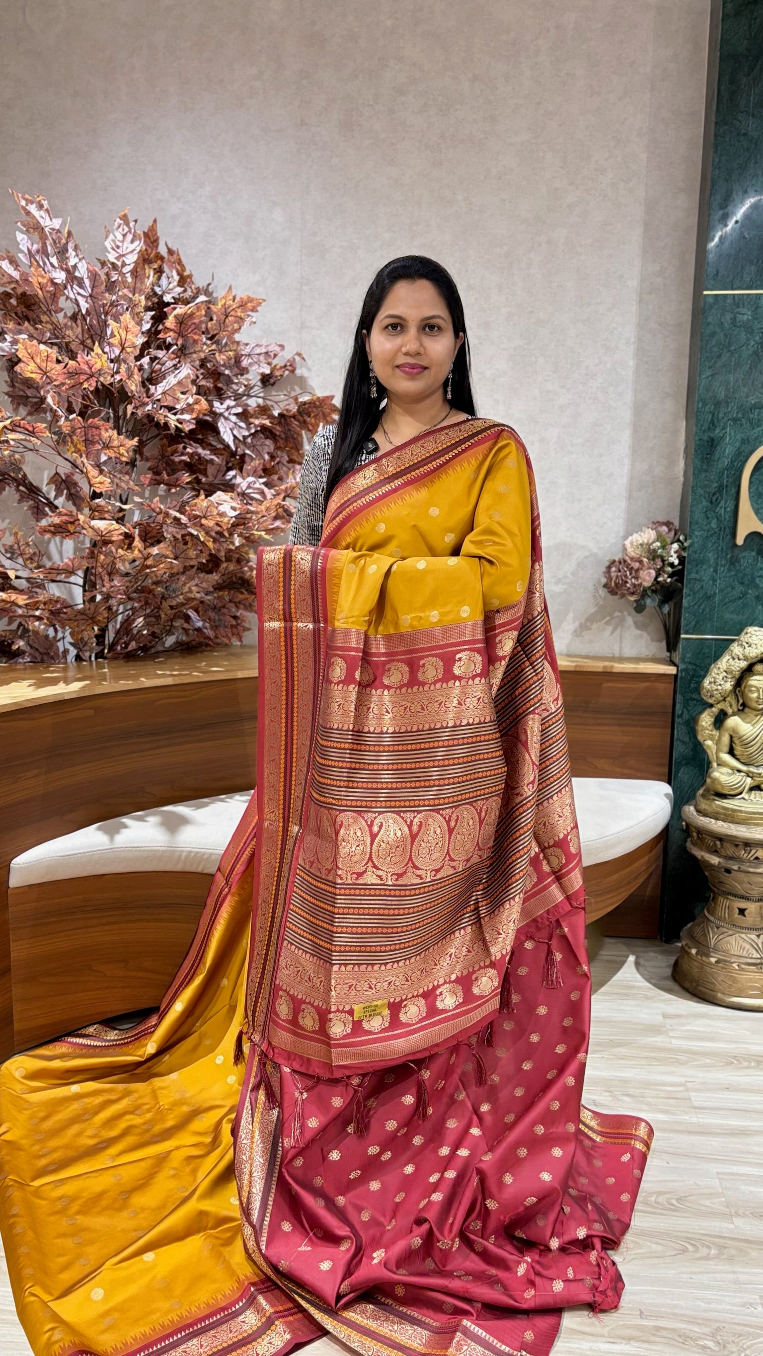 Fancy silk temple border