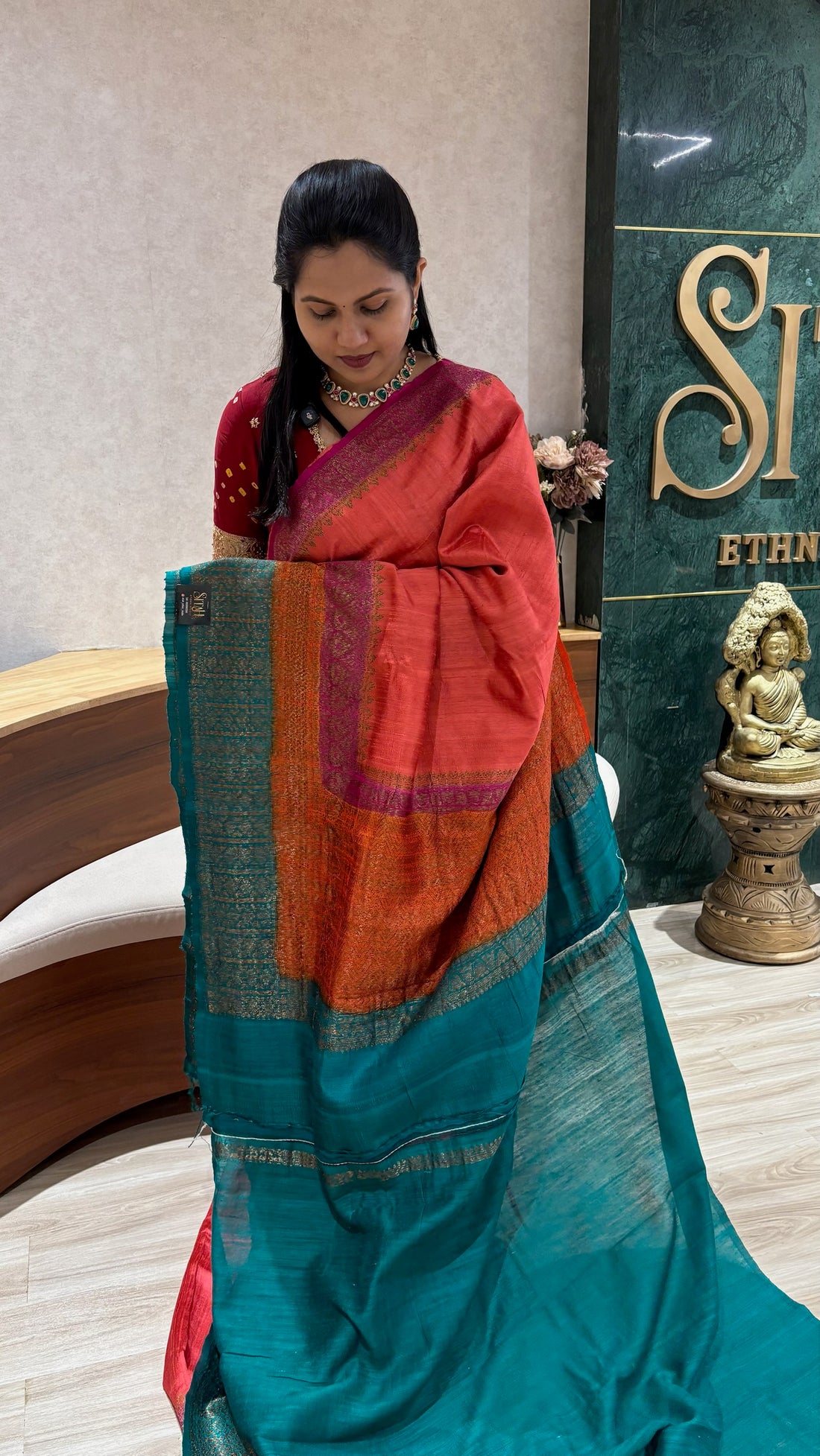Handloom raw silk pattu