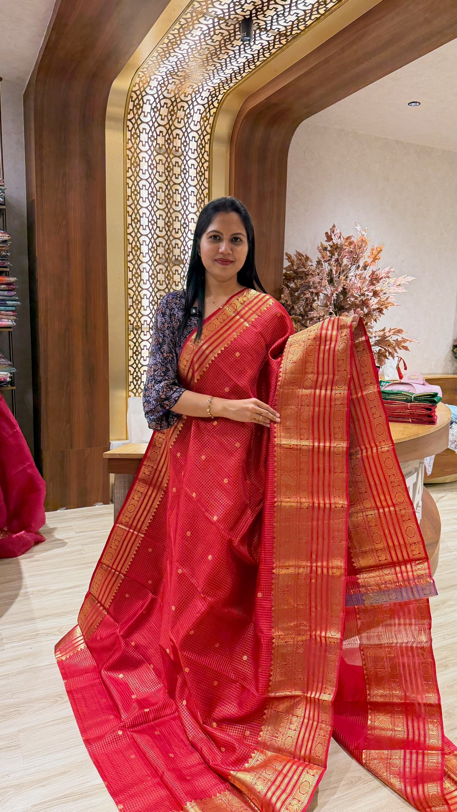 Light weight kanchi pattu