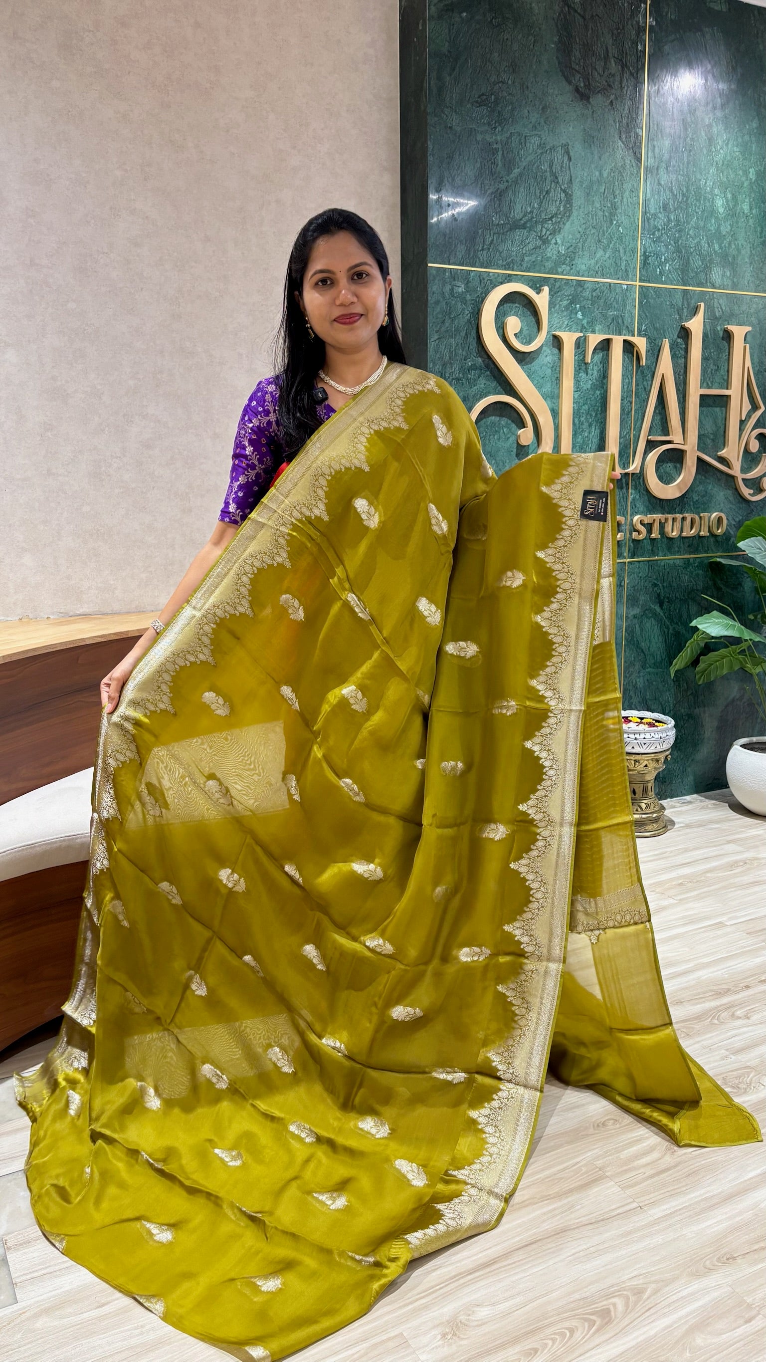 Crepe organza mehndi green