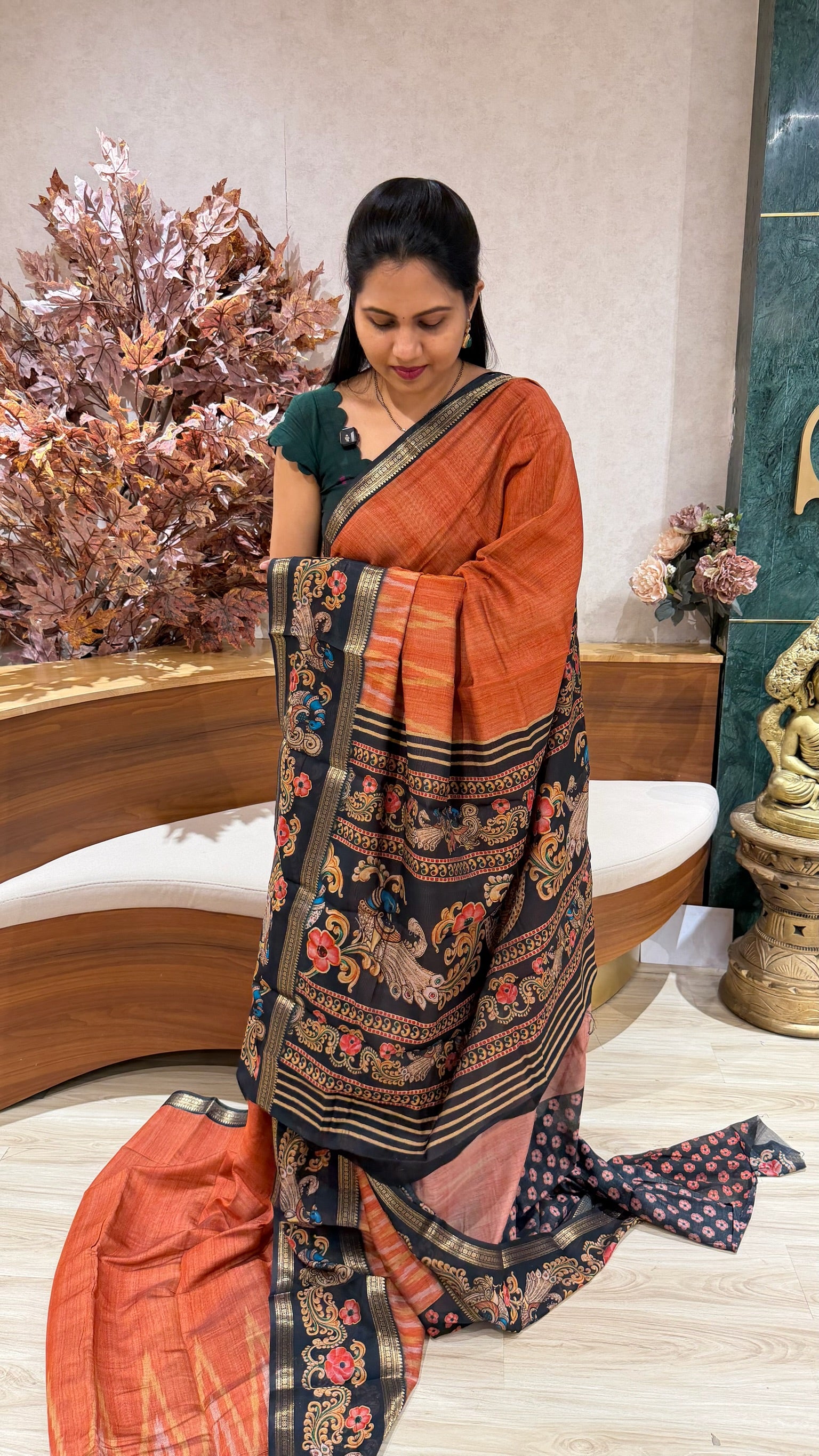 Casual drape Tanjore print