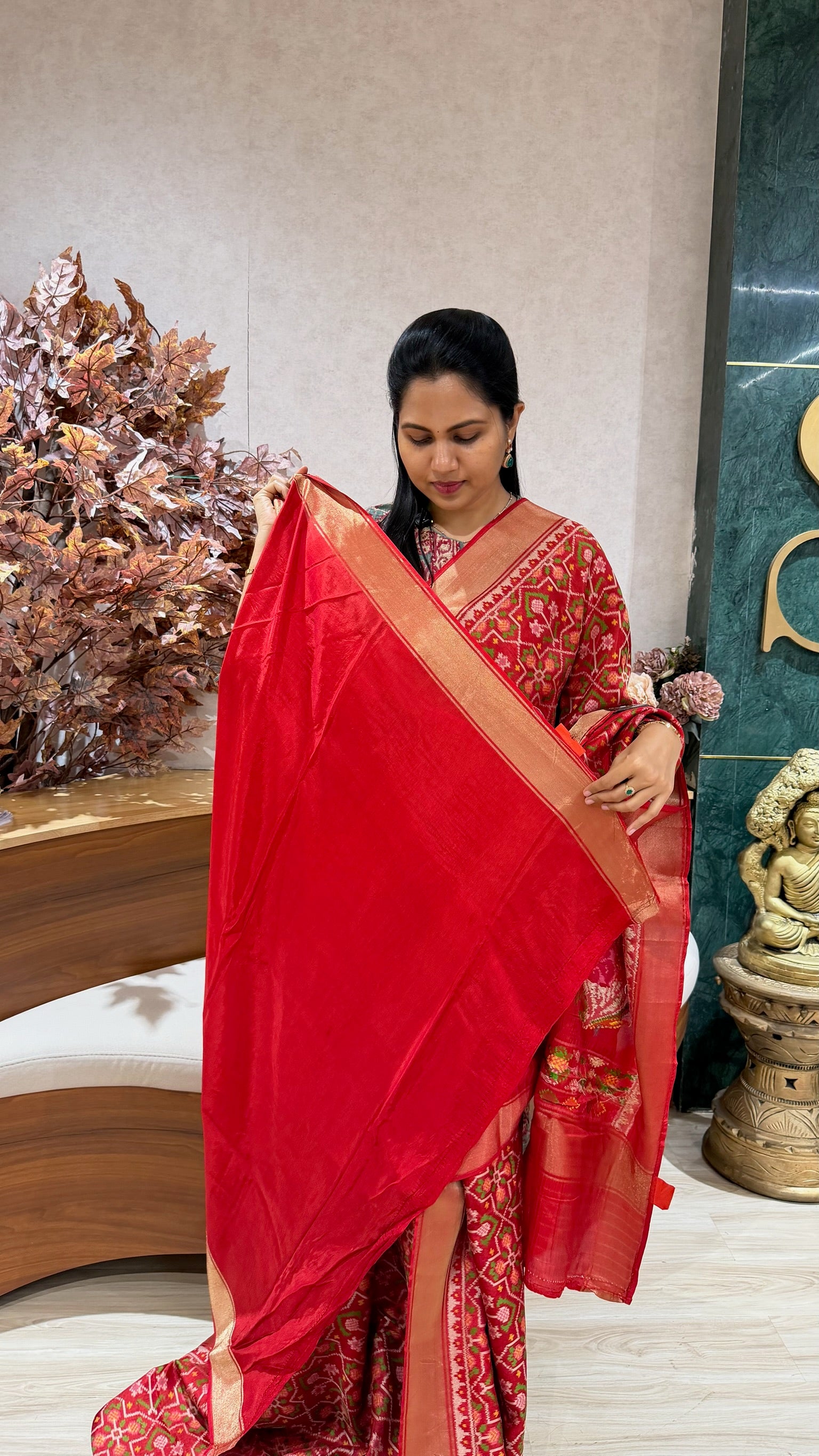 Banaras patola red