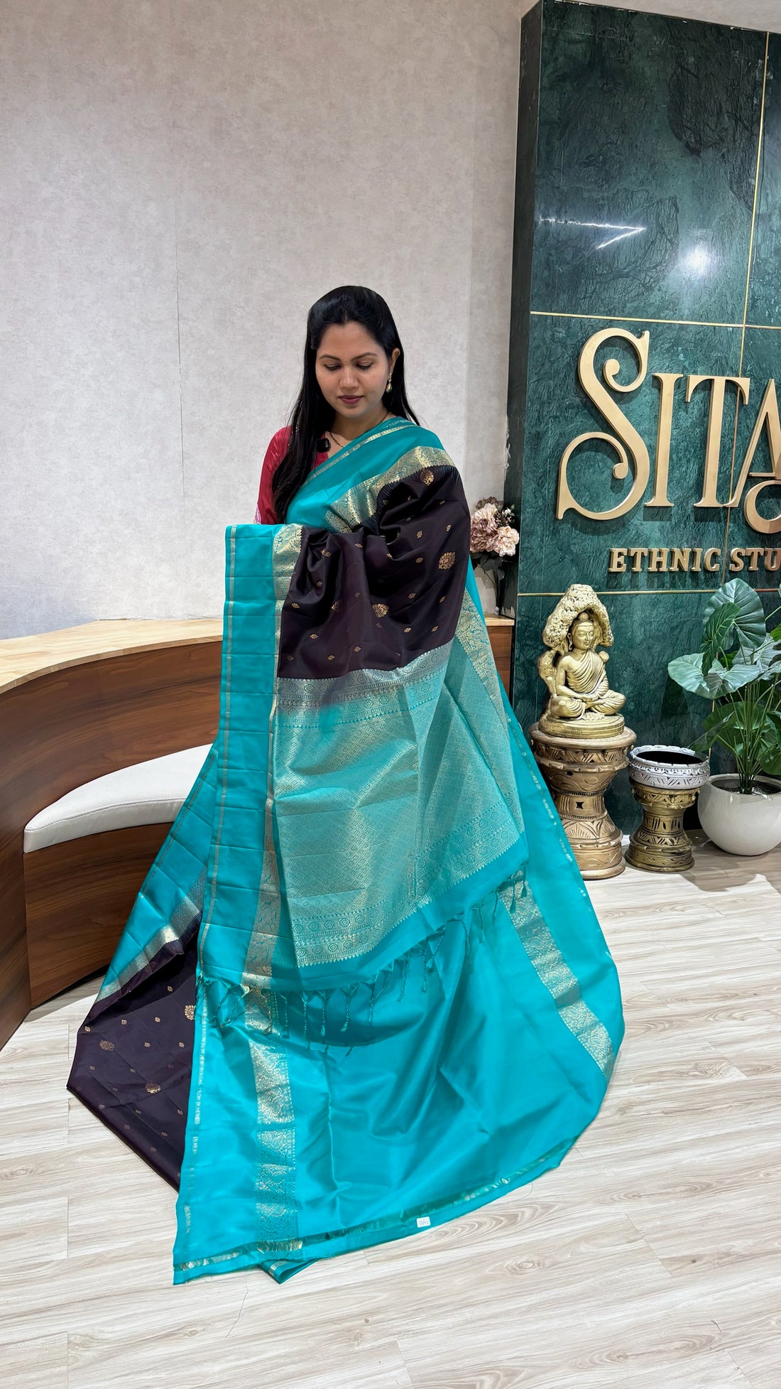 Light weight kanchi pattu