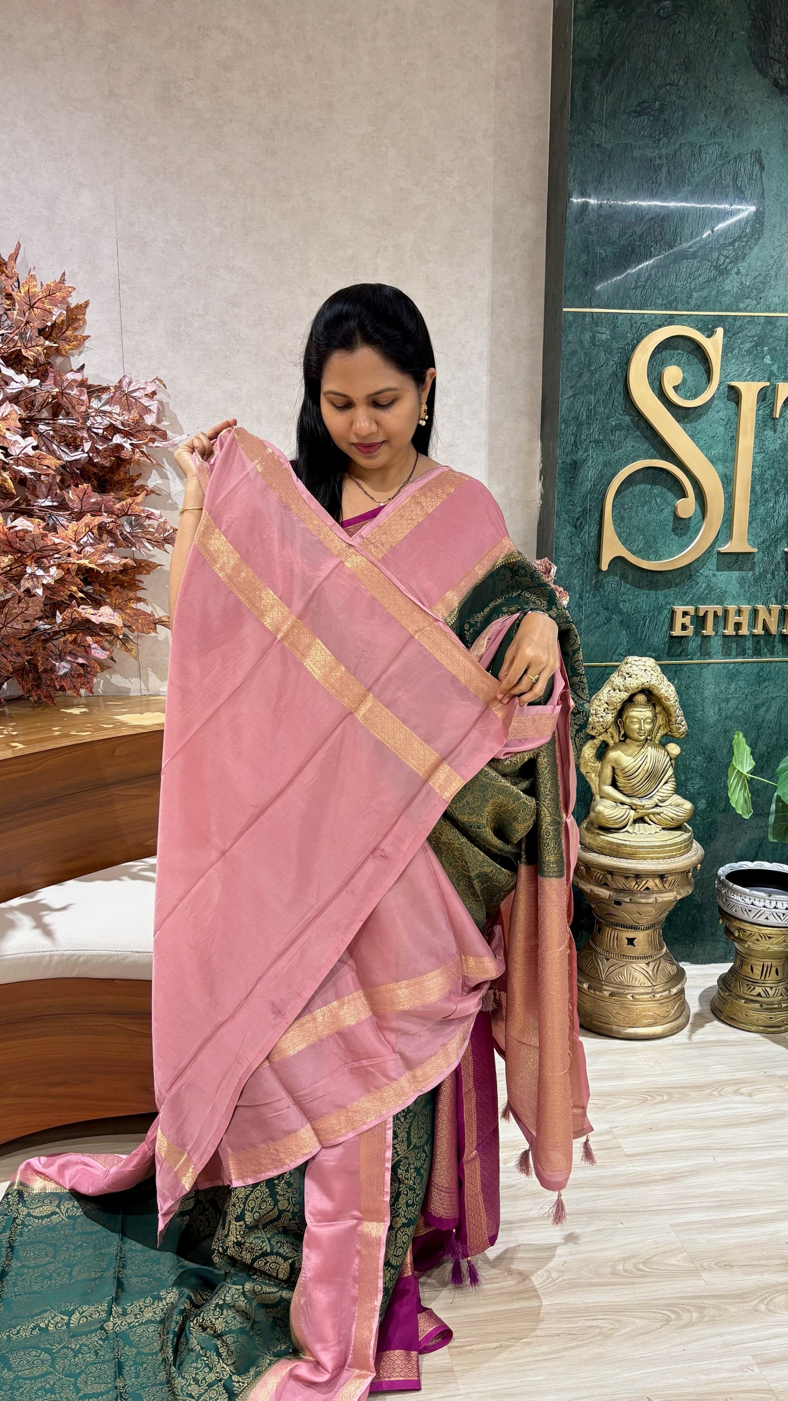 Brocade crepe silk