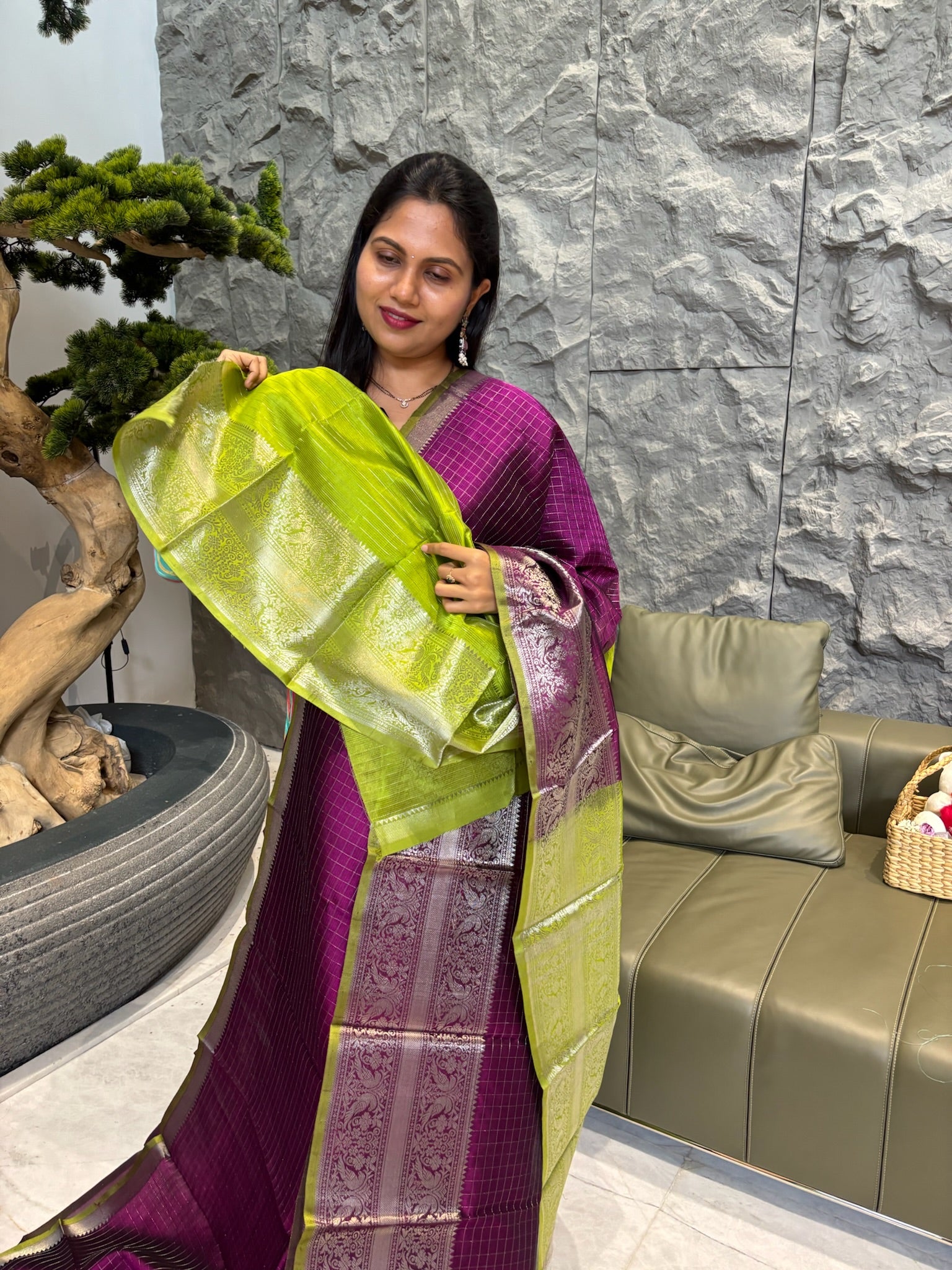Mangalagiri pattu wine green