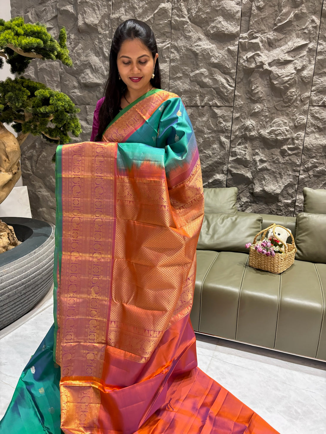 Handloom gadwal pattu peacock blue