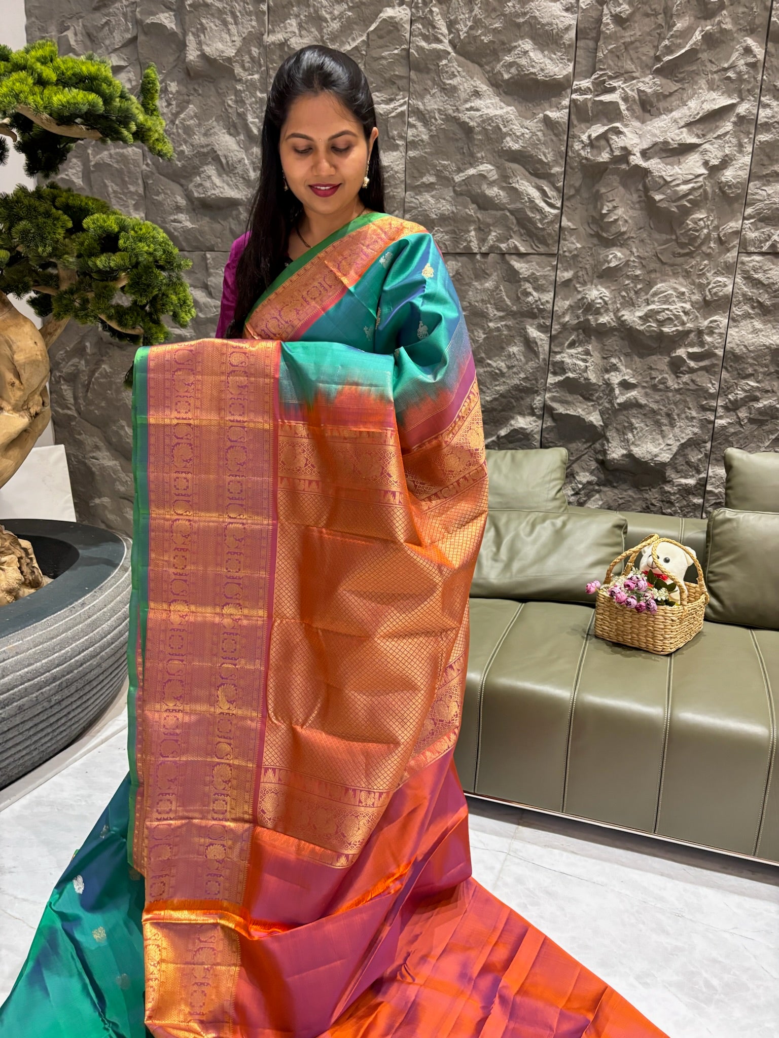 Handloom gadwal pattu peacock blue