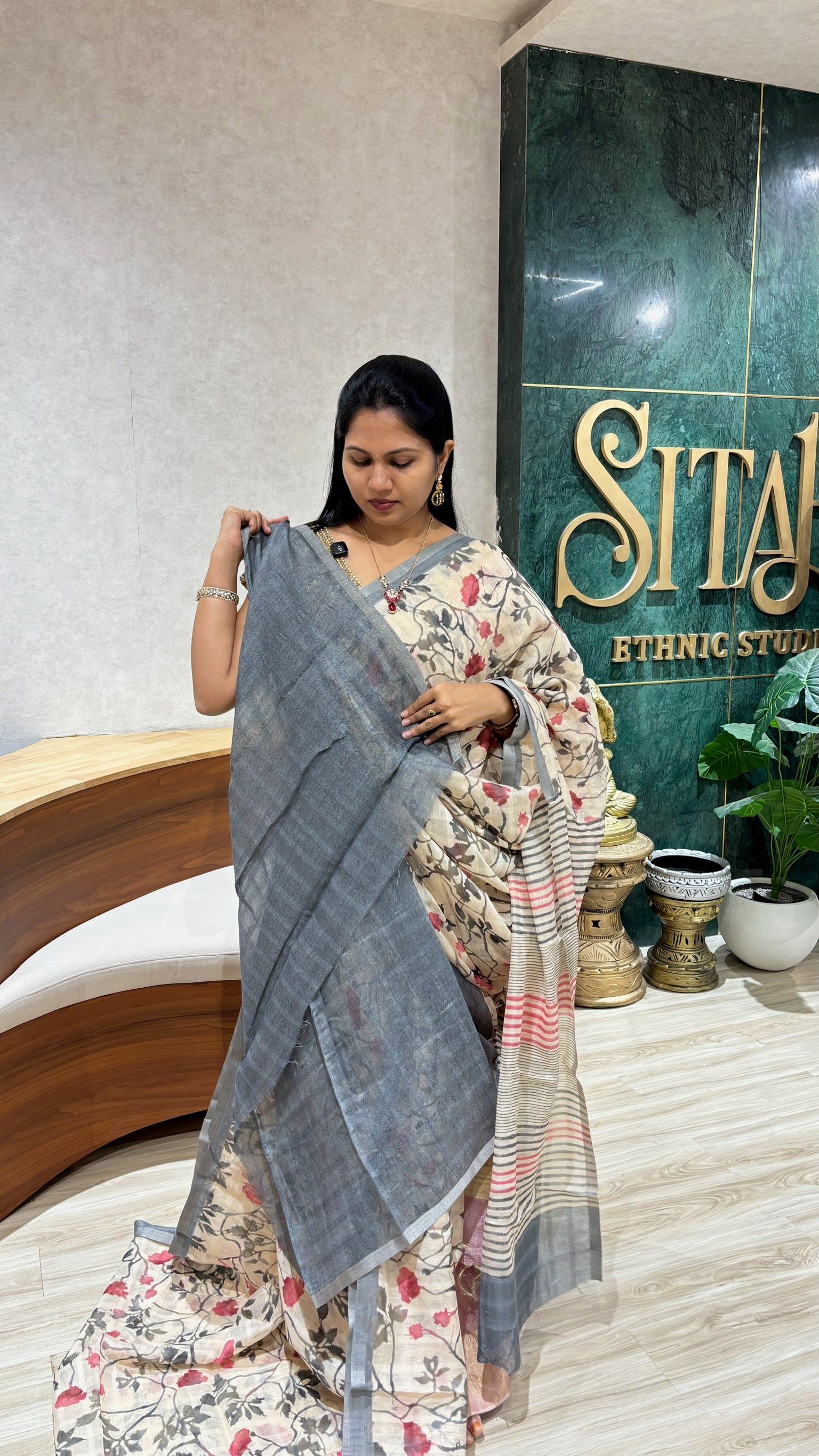 Casual printed tussar saree grey
