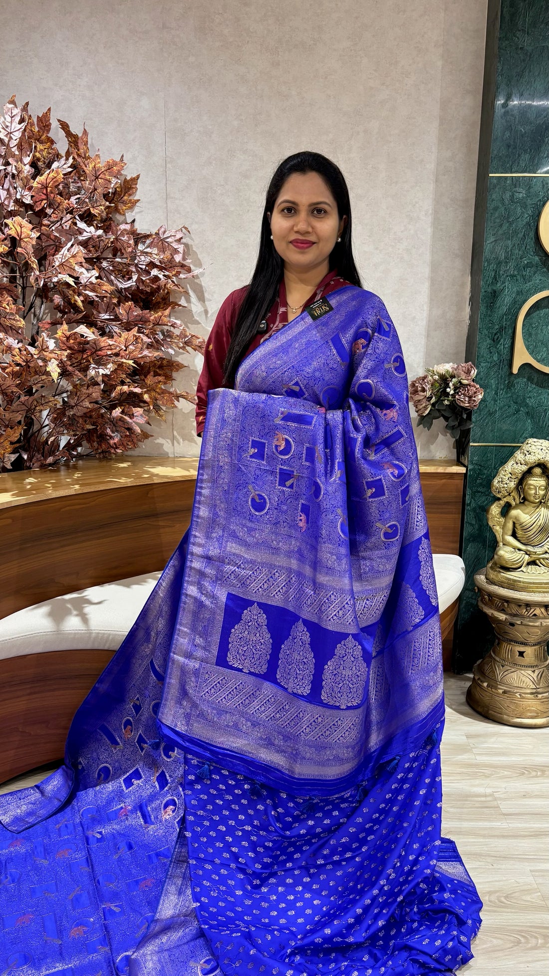 Banaras allover weaving