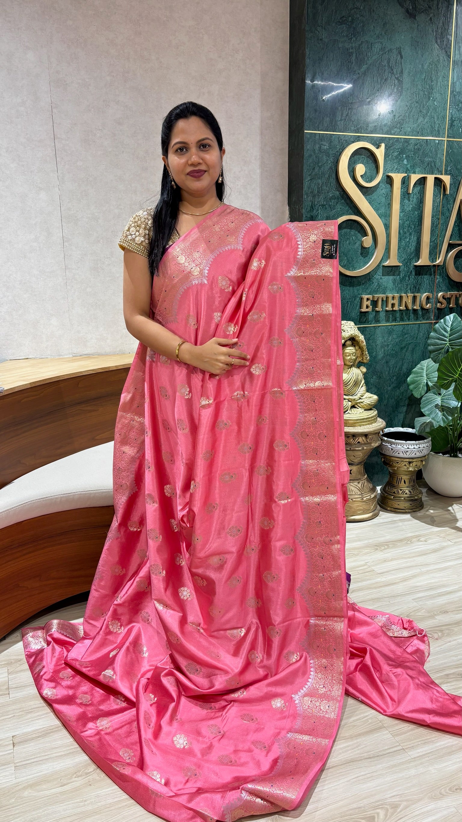 Banaras scallop baby pink