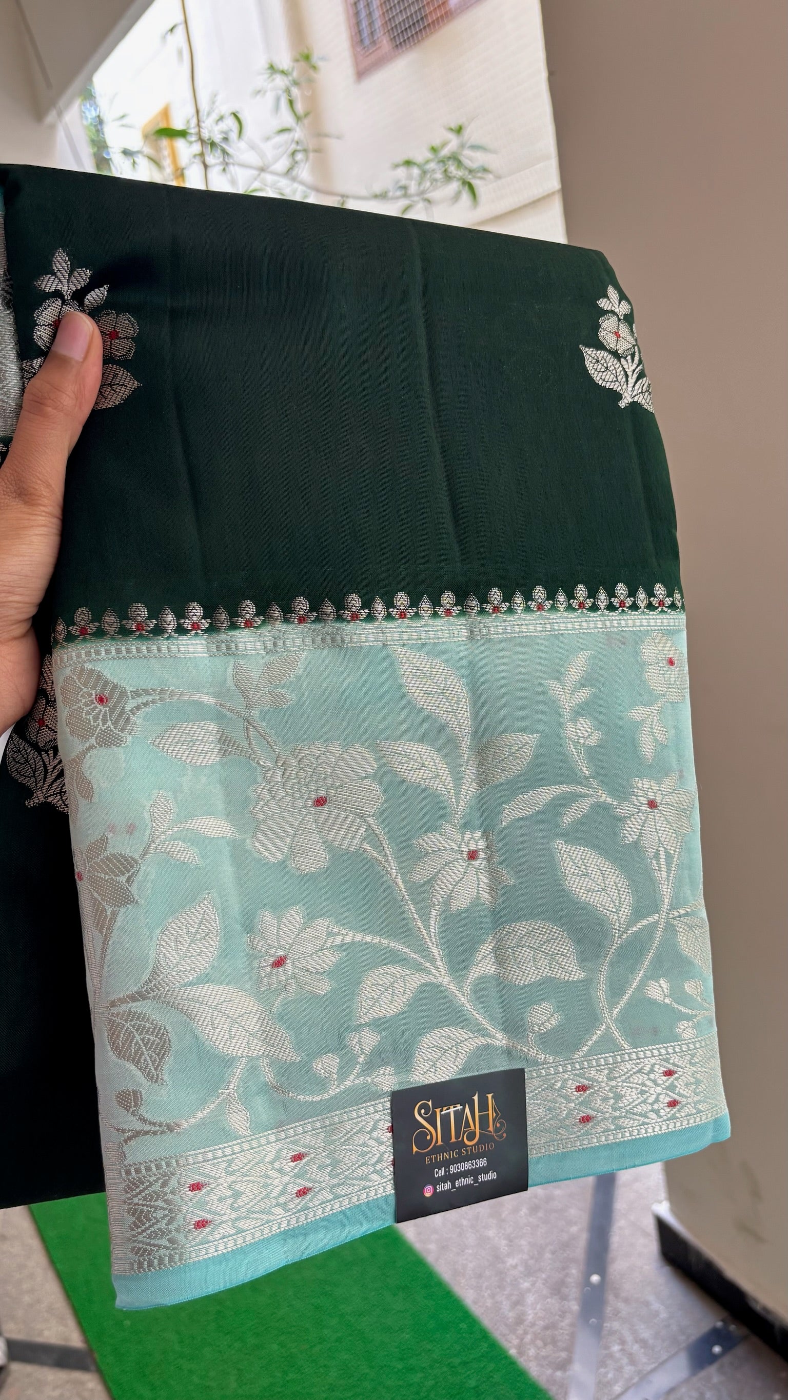 Fancy mango pattu green
