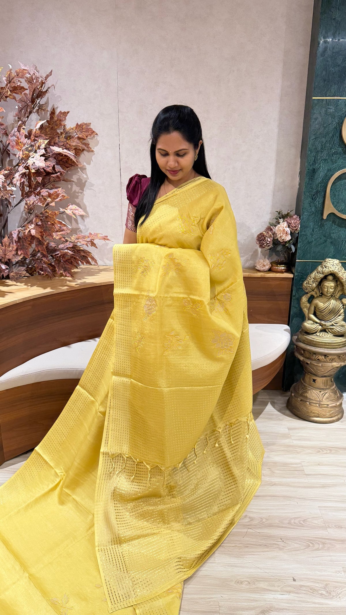 Tussar applique