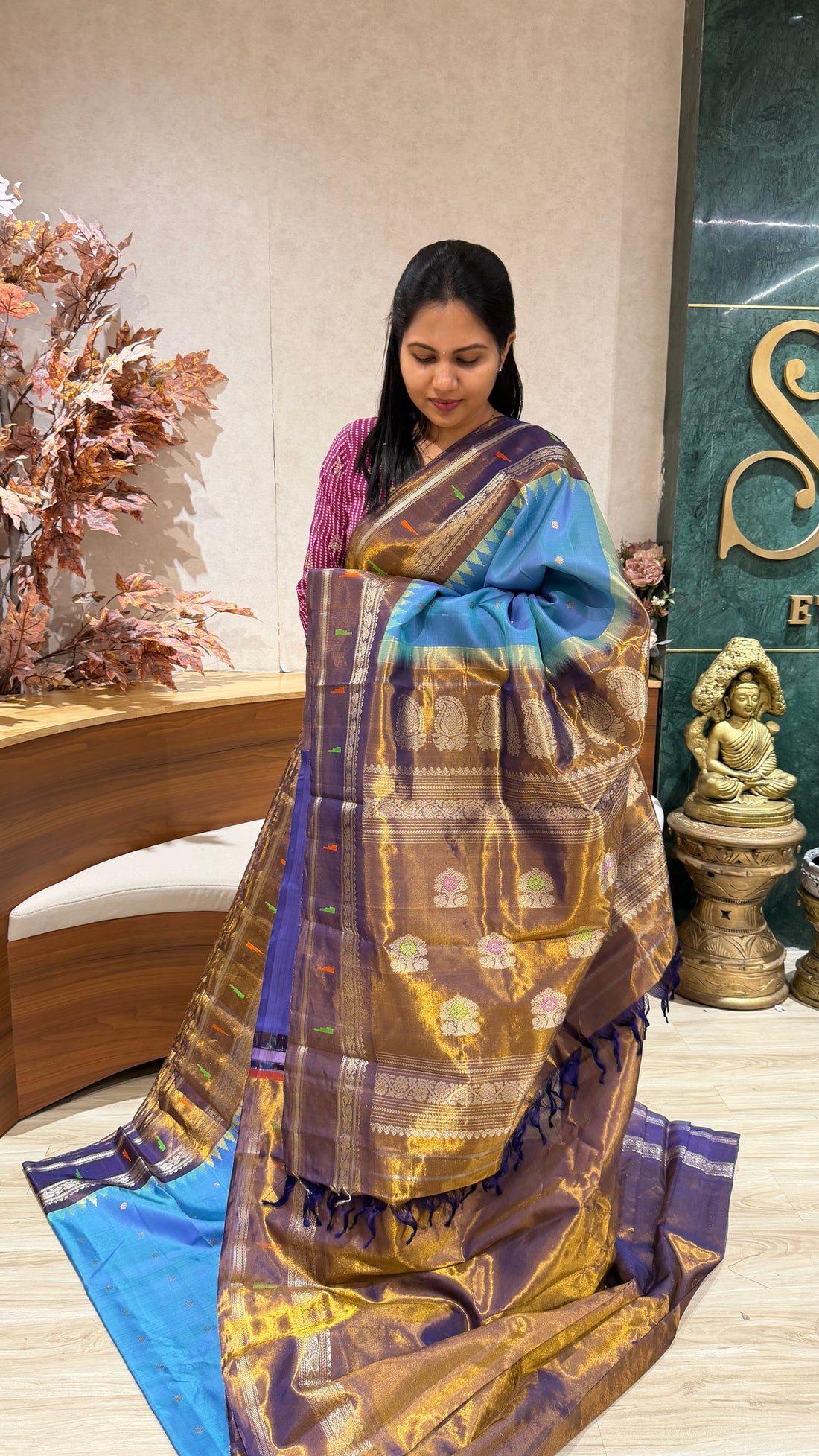 Handloom gadwal tissue