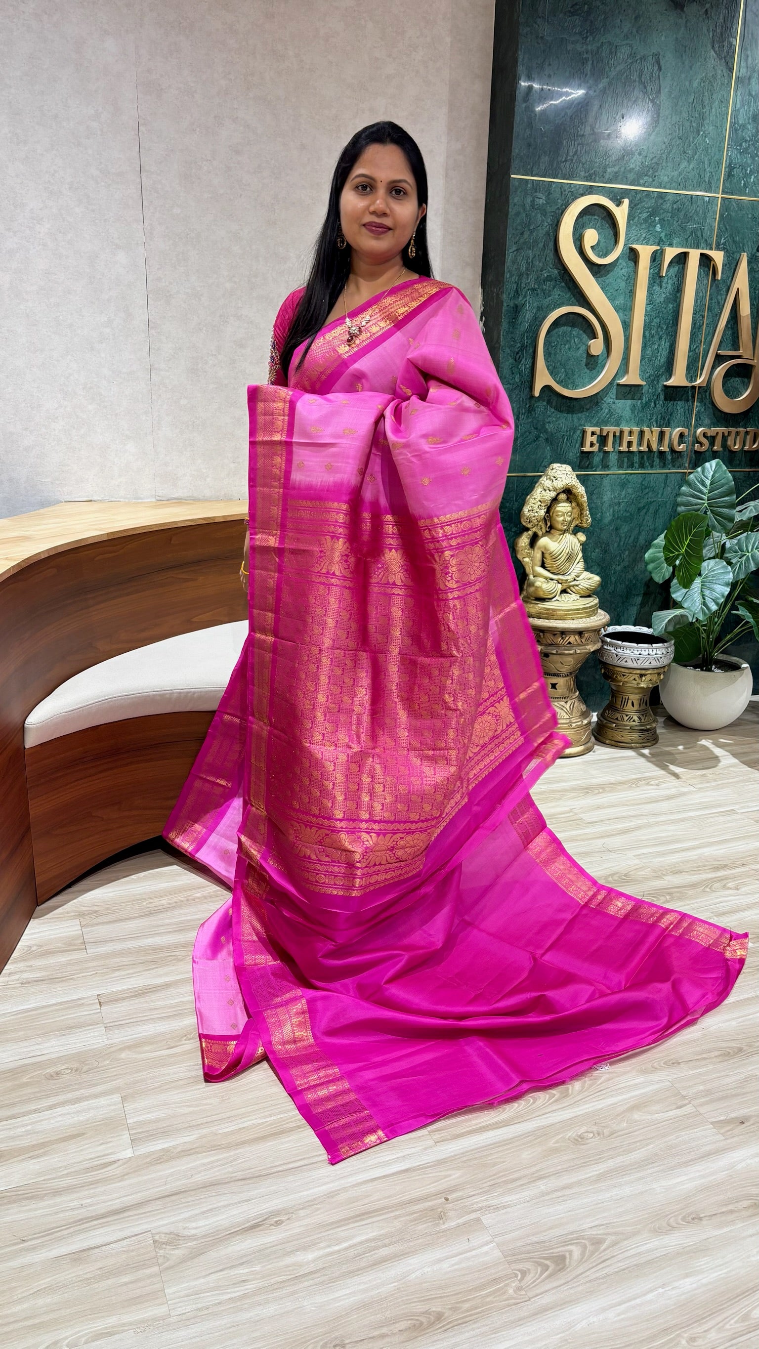 Handloom gadwal pattu