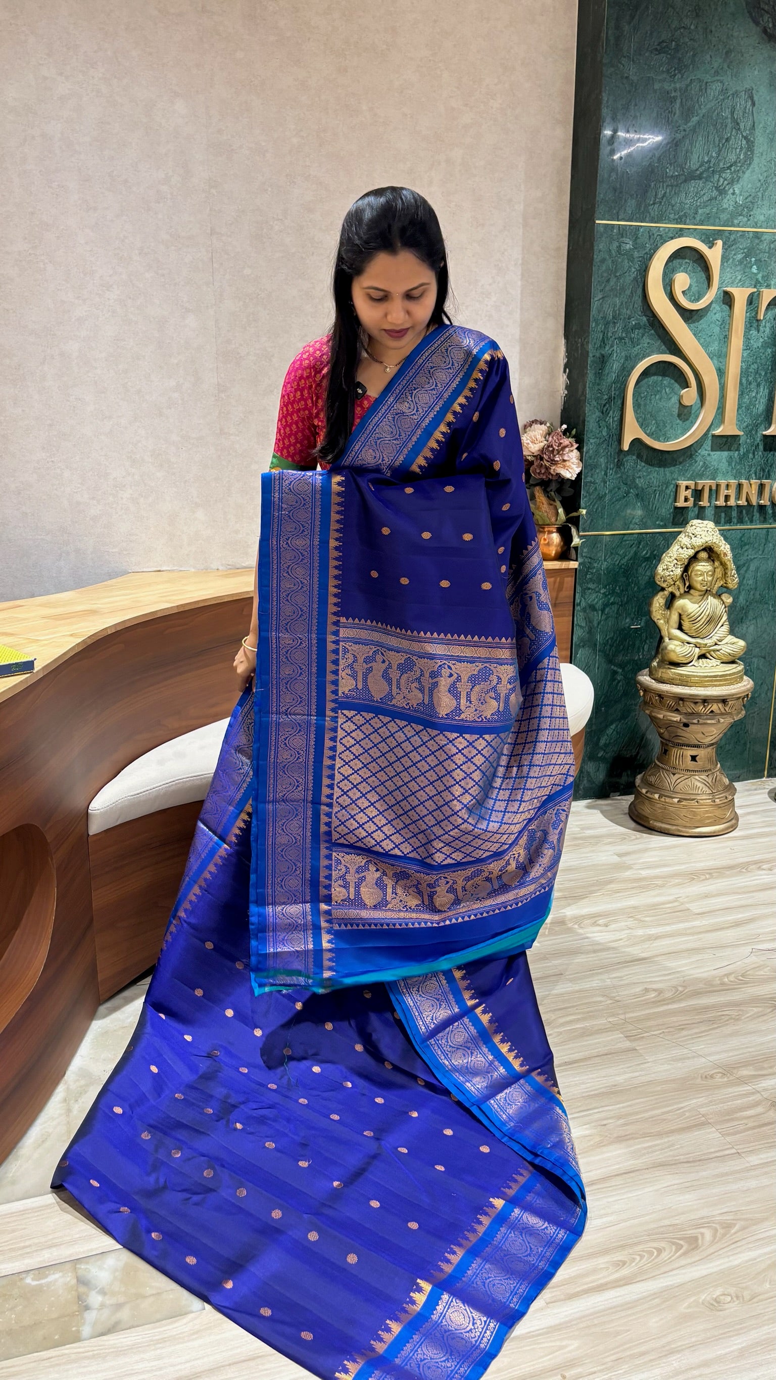 Handloom gadwal pattu