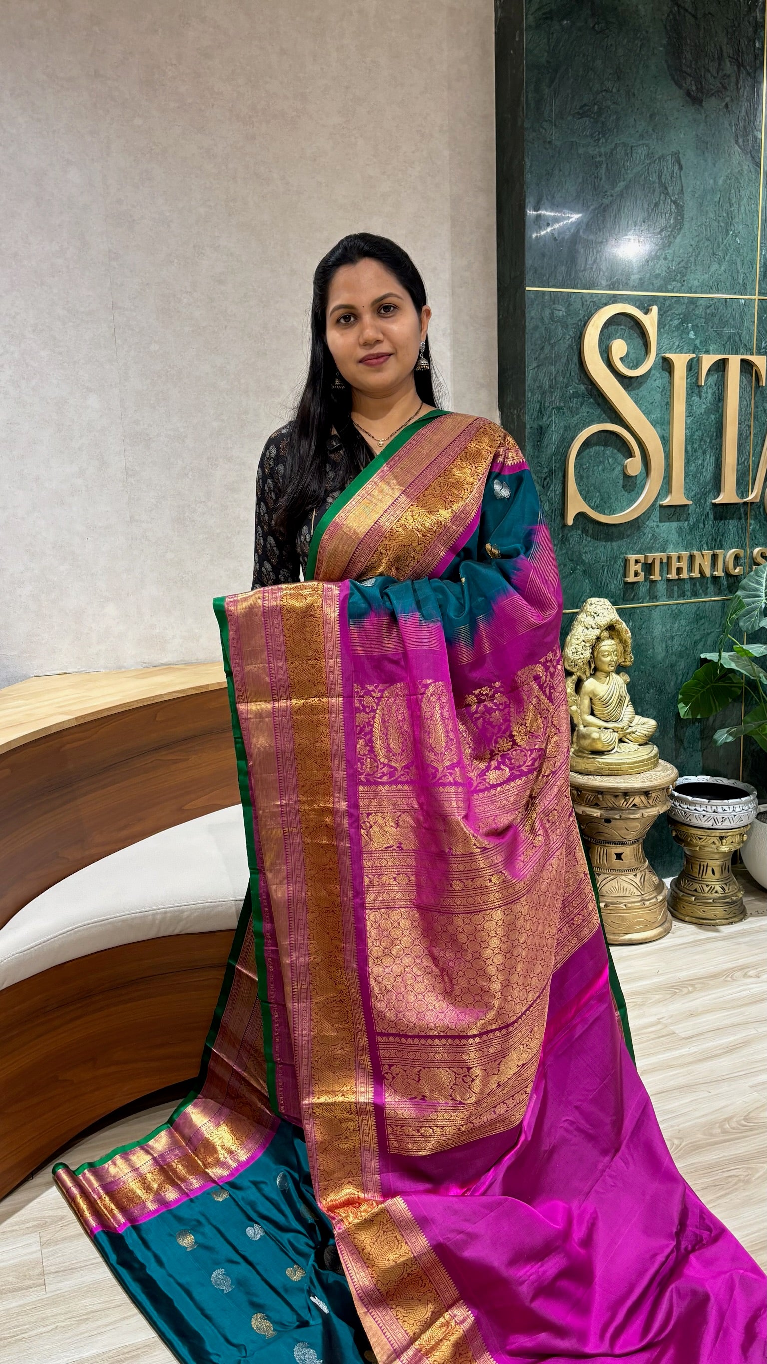 Premium gadwal pattu