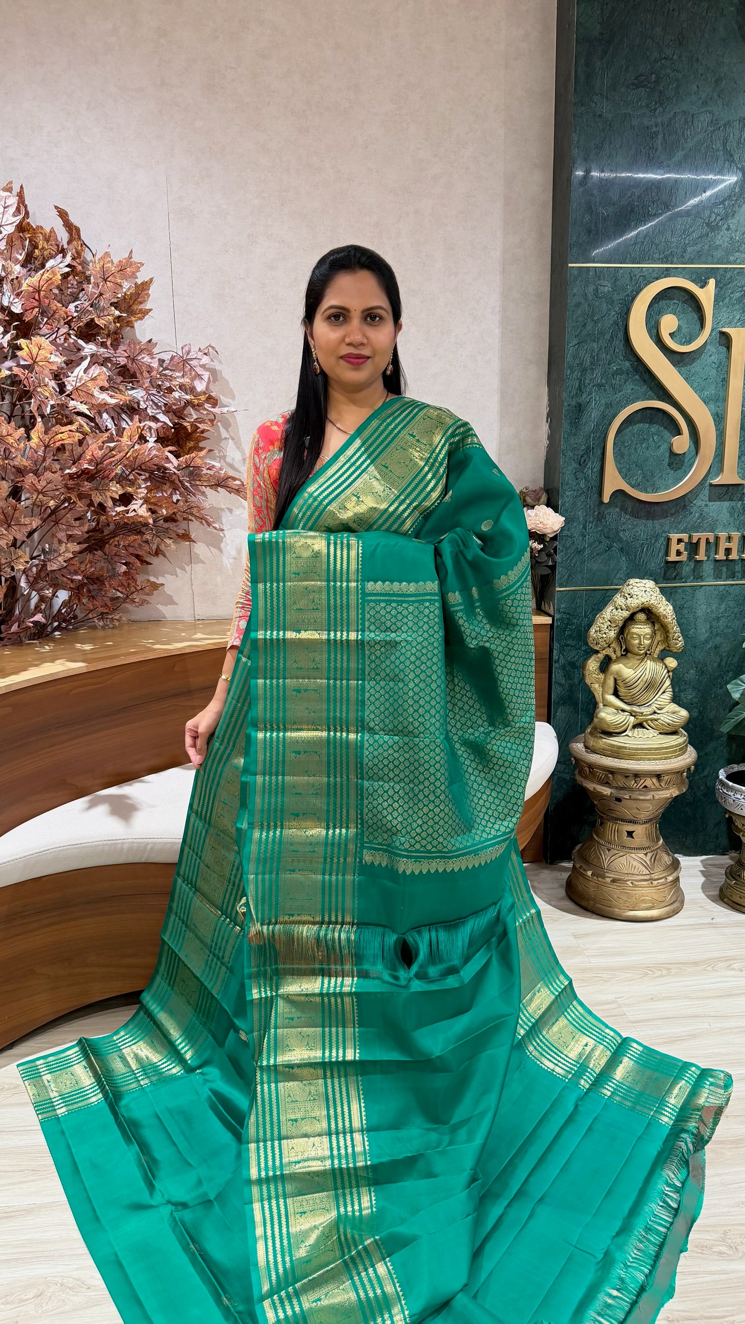 Handloom Kanchi pattu dark leaf green