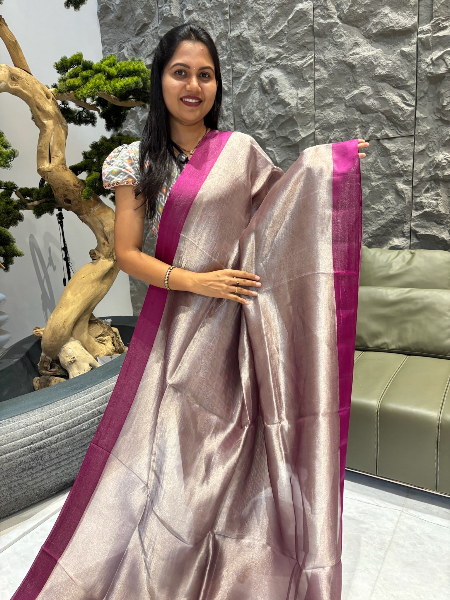 Handloom tissue saree
