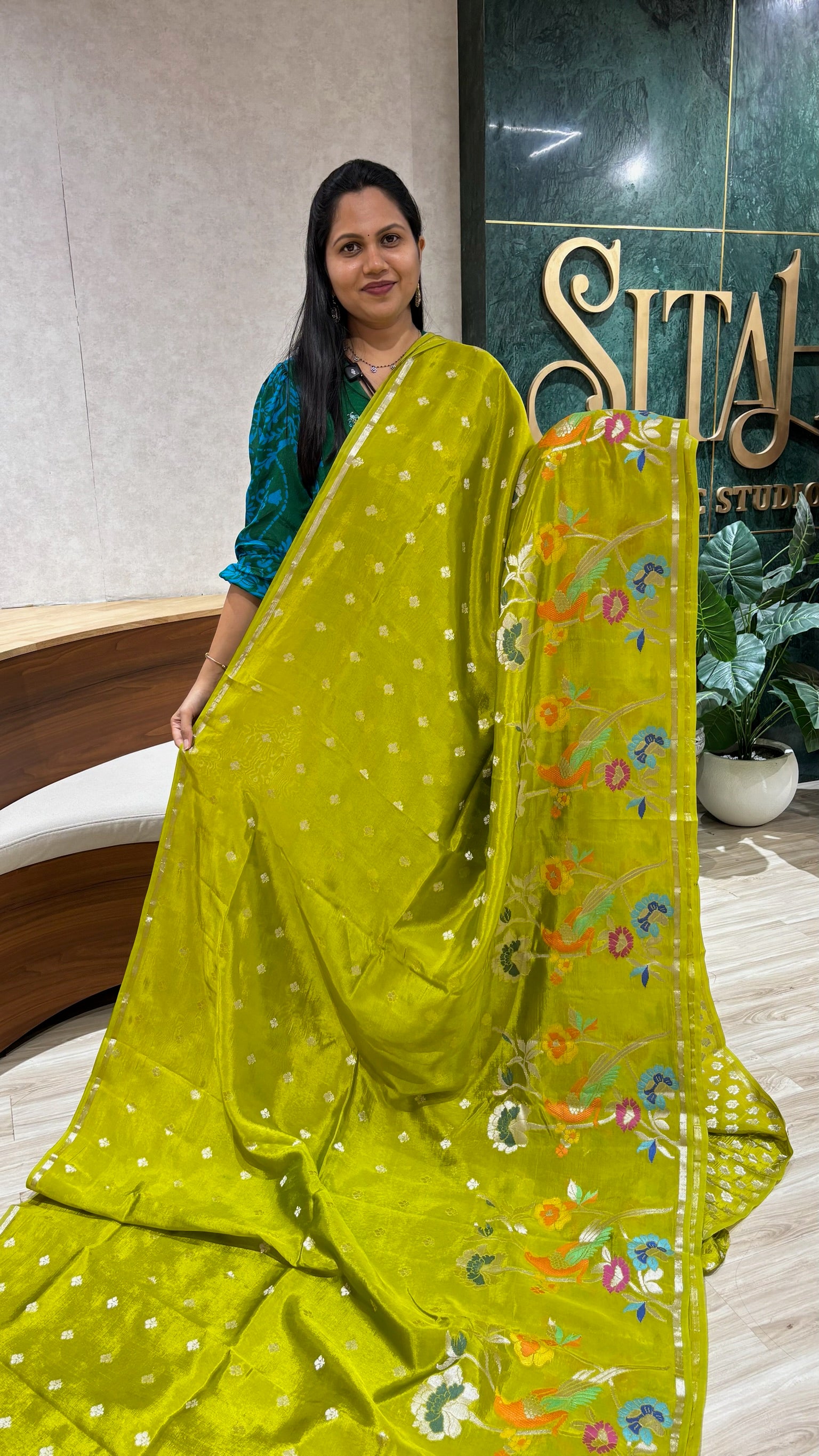 Paper silk meena buti