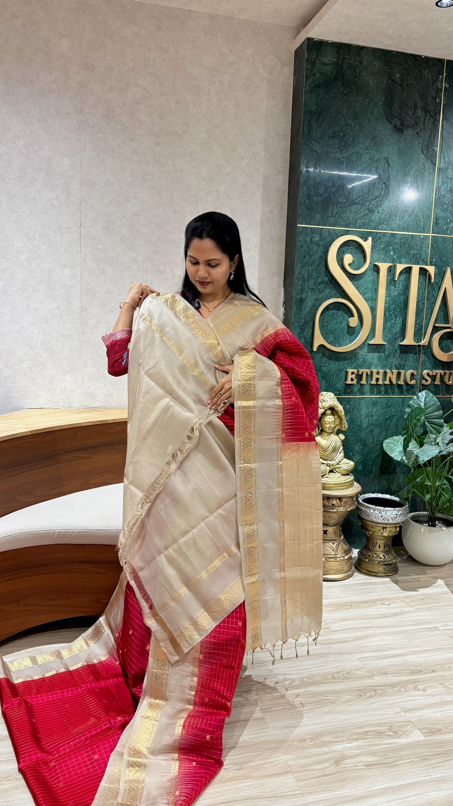 Light weight kanchi pattu