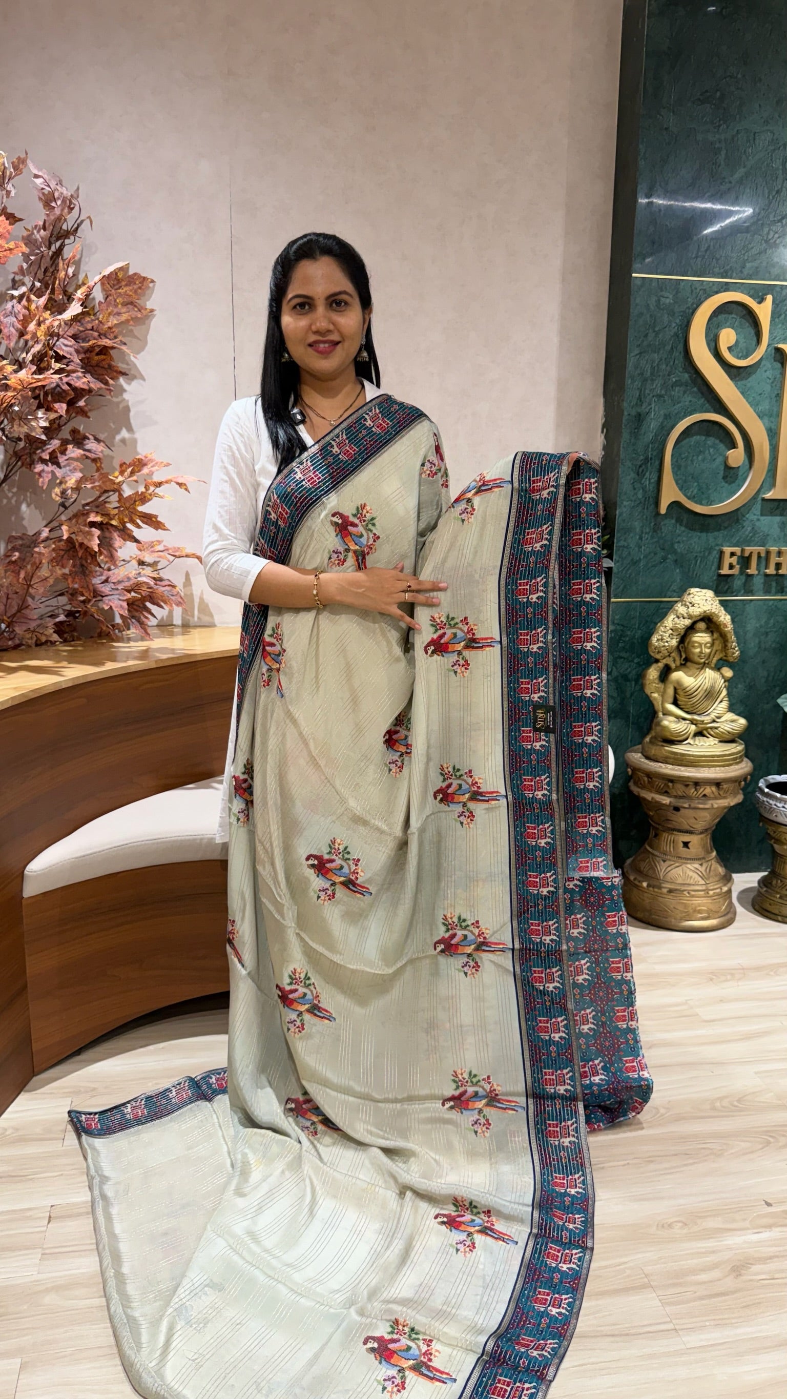 Crepe embroidery